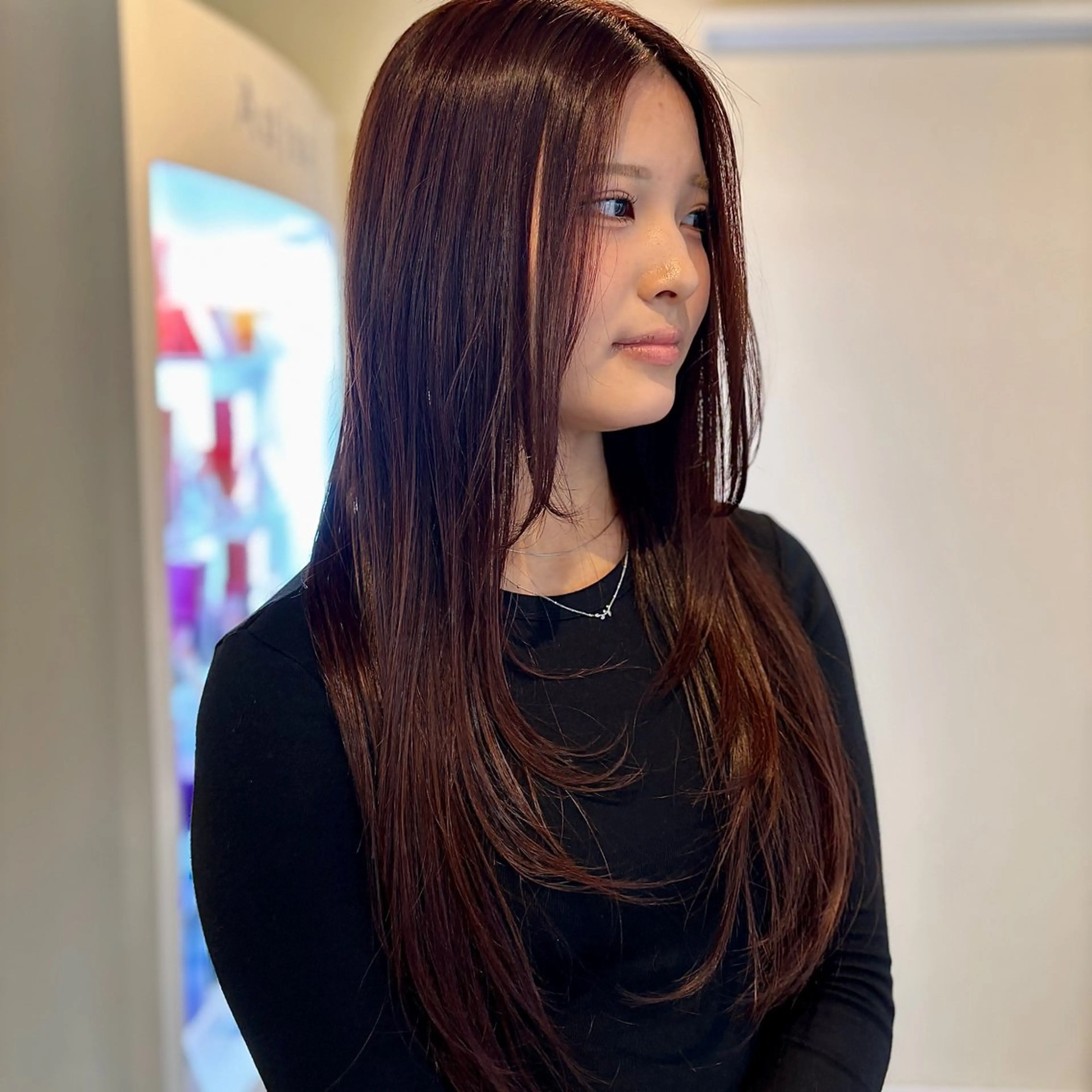 ロング カラー ピンクカラー レイヤーカット ユウリ YURIのヘアスタイル