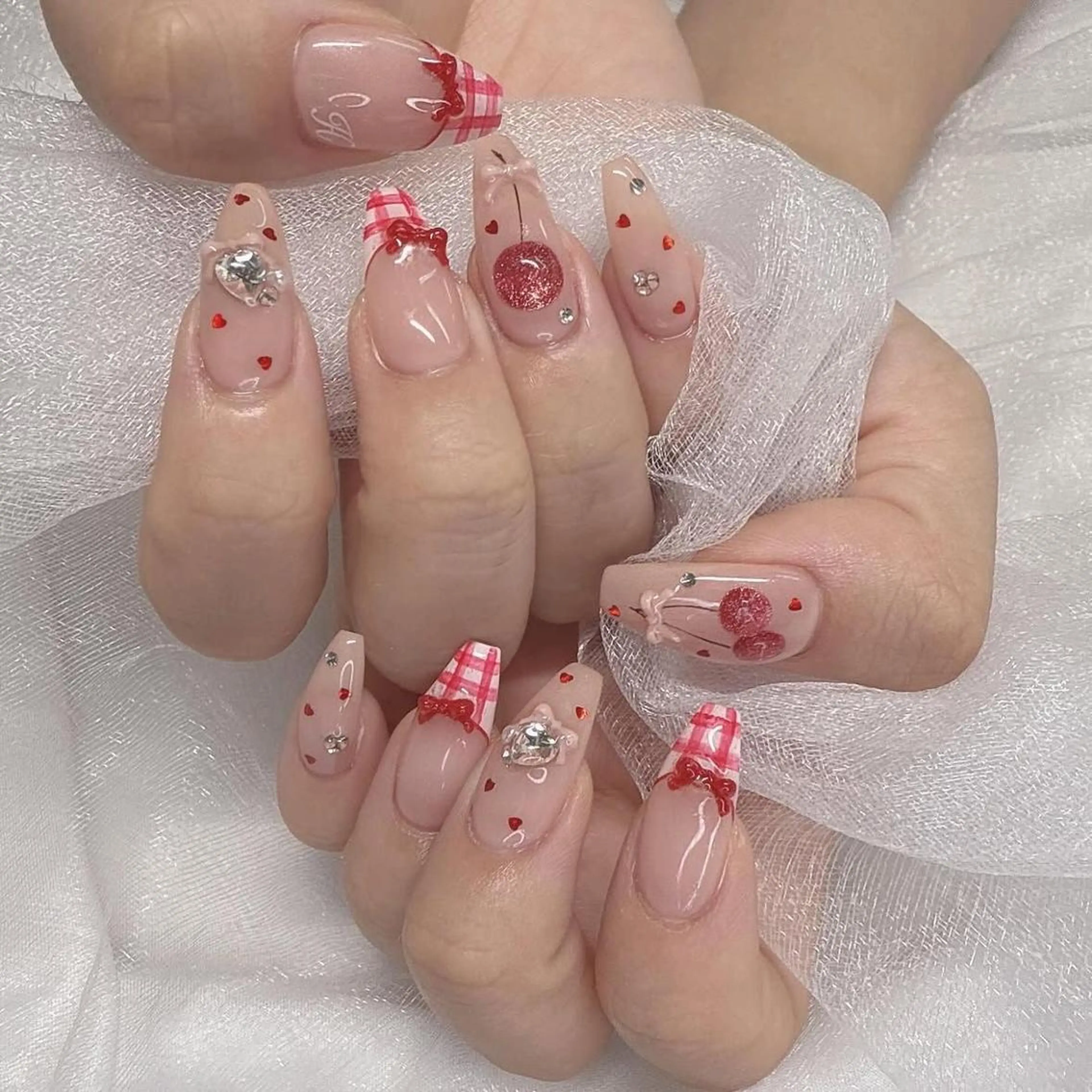 ネイル 長さ出し フレンチネイル グラデーション 卒業式 マグネットネイル ハンドネイル MIHANA NAILのネイルデザイン