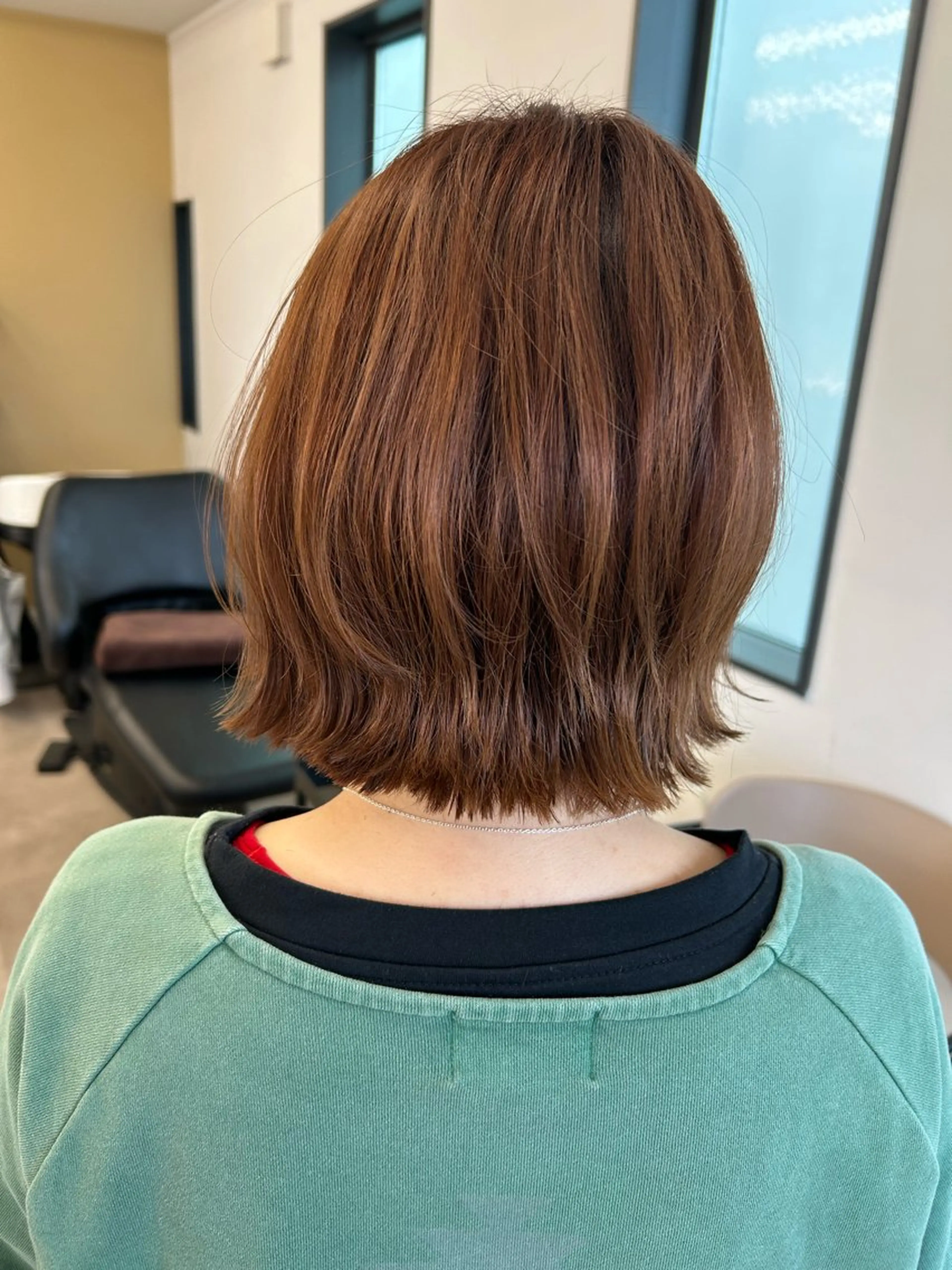 ミディアム ボブ くびれヘア レイヤーカット カット 本澤 朋香のヘアスタイル