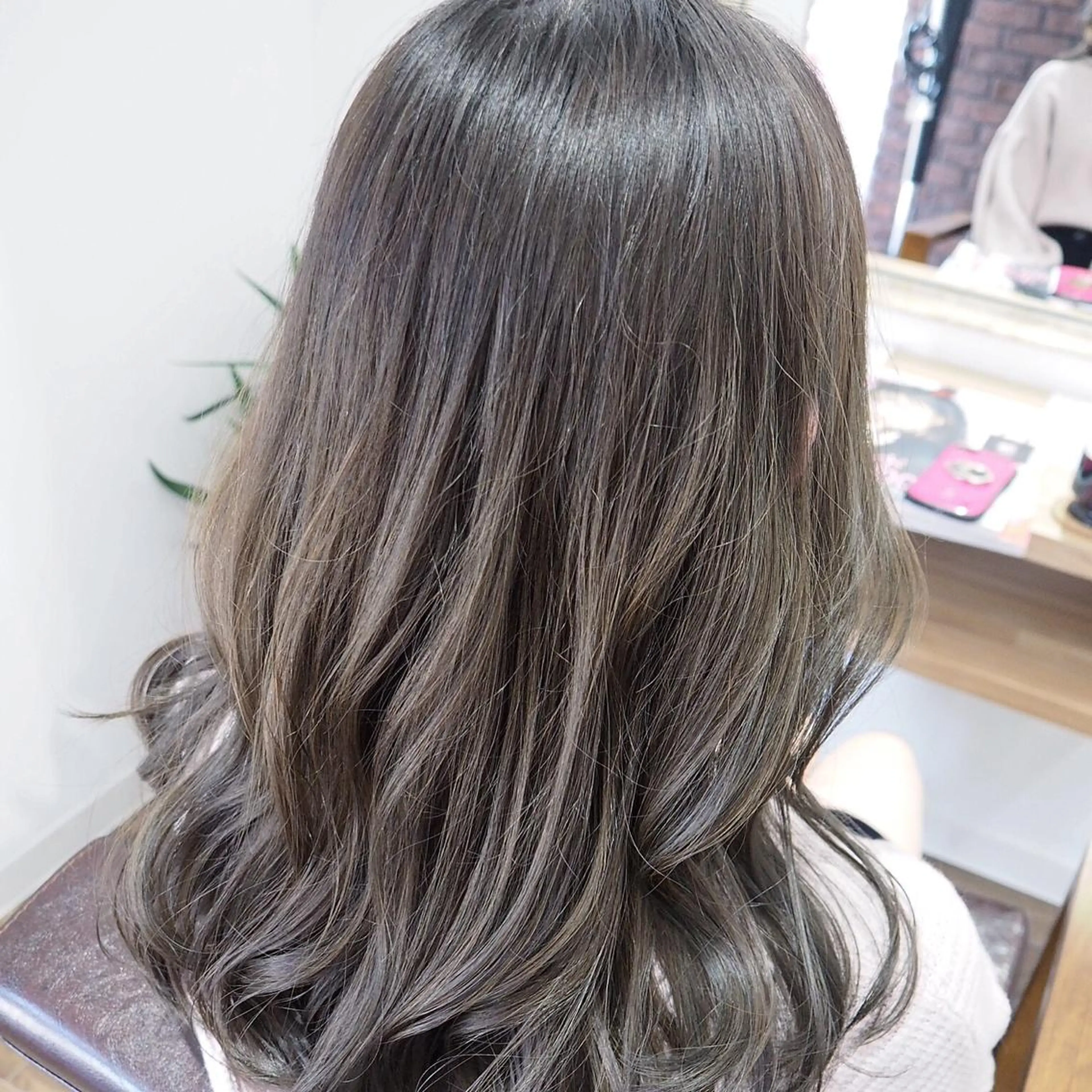 ロング カラー ヘアカラー トリートメント 土屋 貴章のヘアスタイル