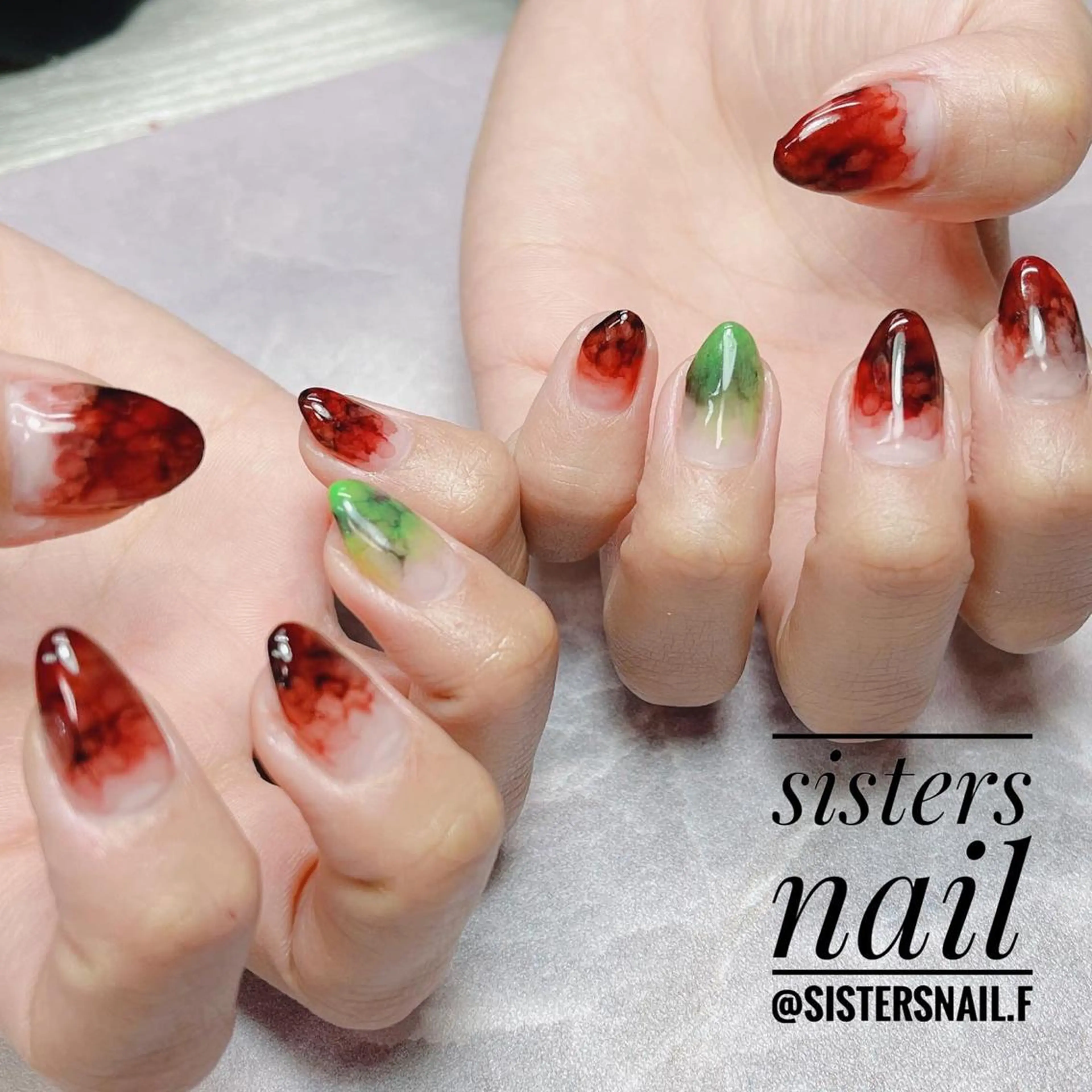 ネイル アートネイル グラデーション ハロウィン 赤色 冬ネイル sisters nail.fのネイルデザイン