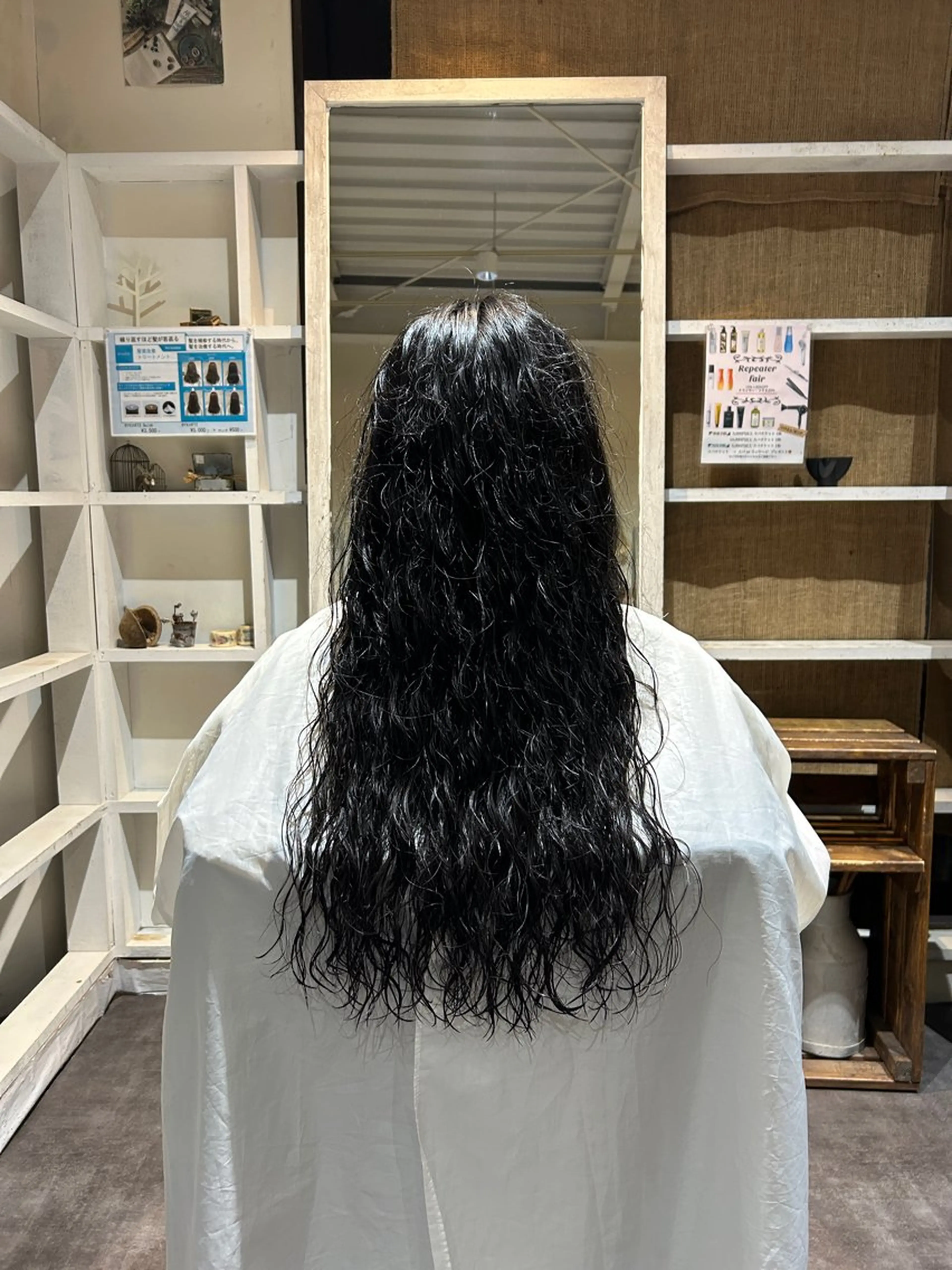 ロング パーマ 佐伯 真奈のヘアスタイル