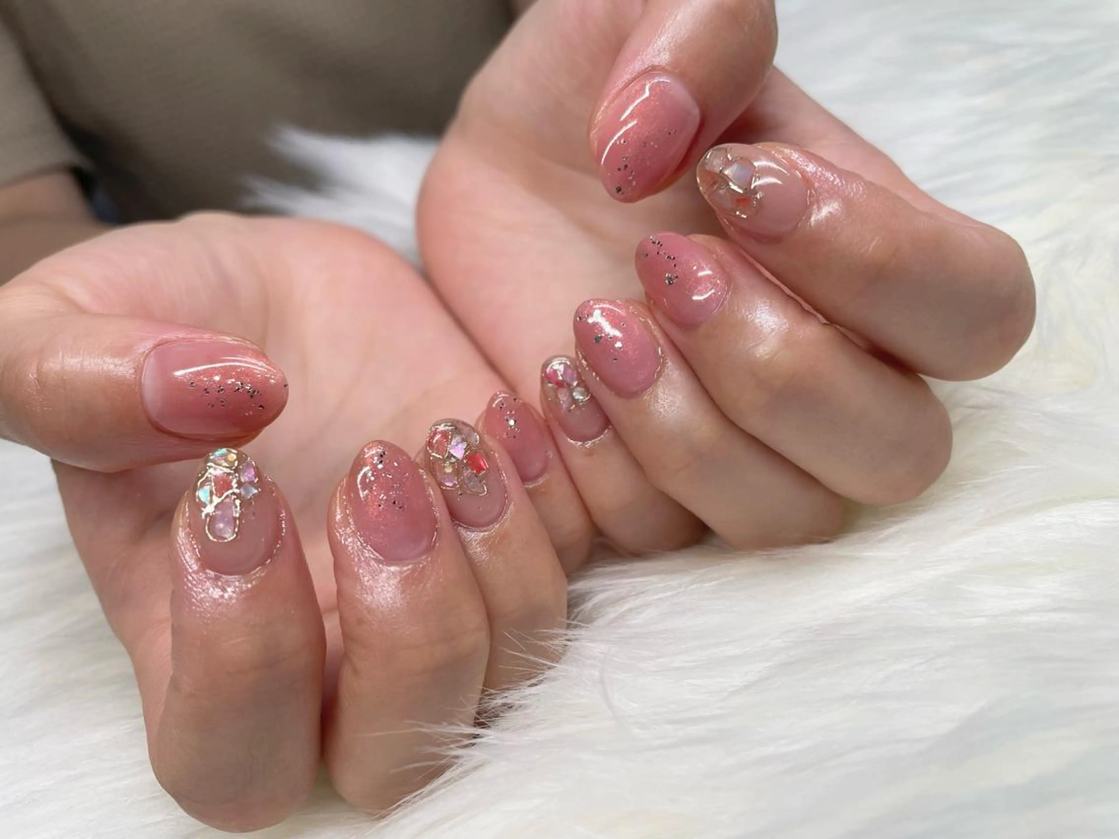 ロング カラー ヘアアレンジ キッズ ネイル マツエク・マツパ アイブロウ 福田 加奈のネイルデザイン