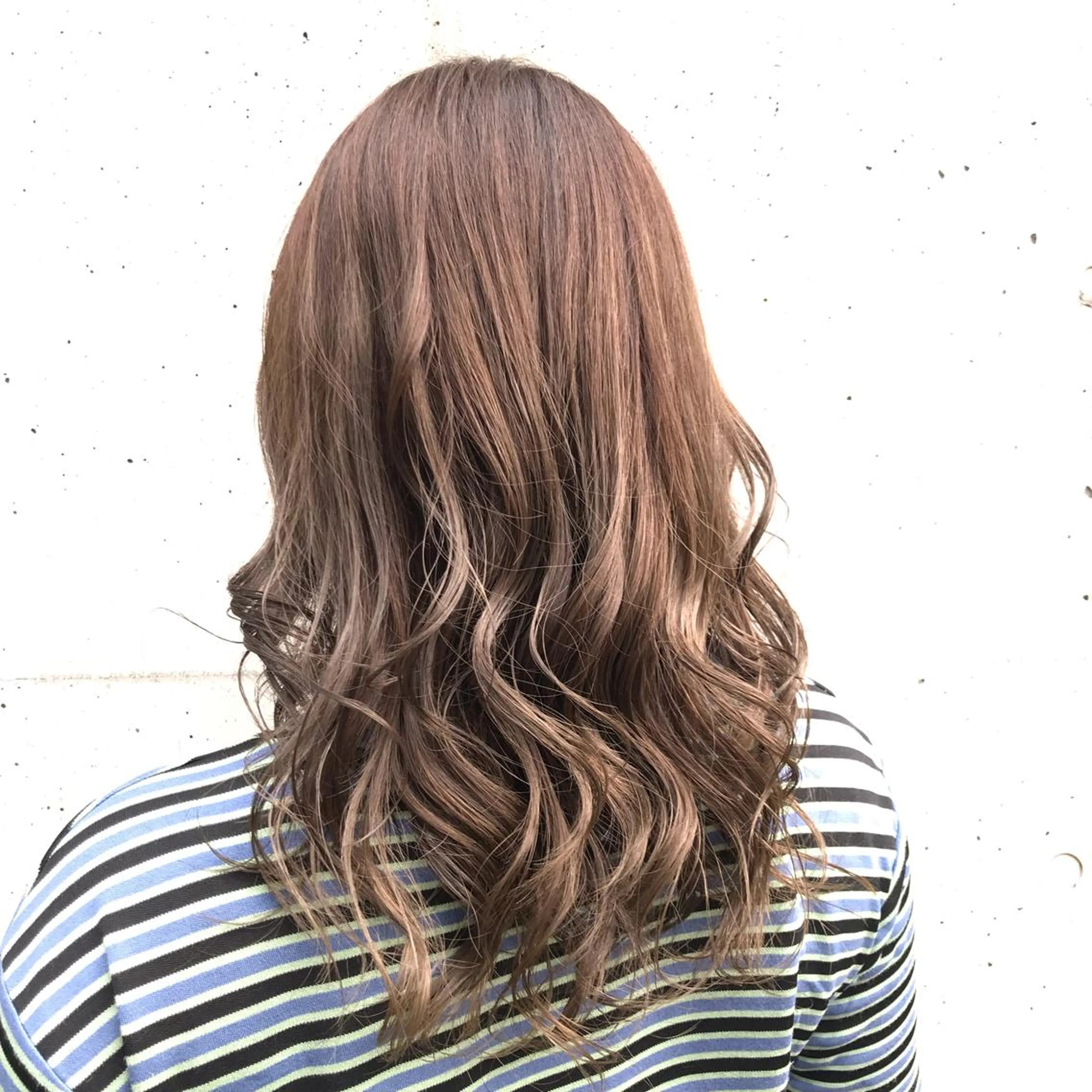 ロング カラー アッシュ 透明感カラー ☀️海外レイヤー 🇺🇸/ヒナコのヘアスタイル