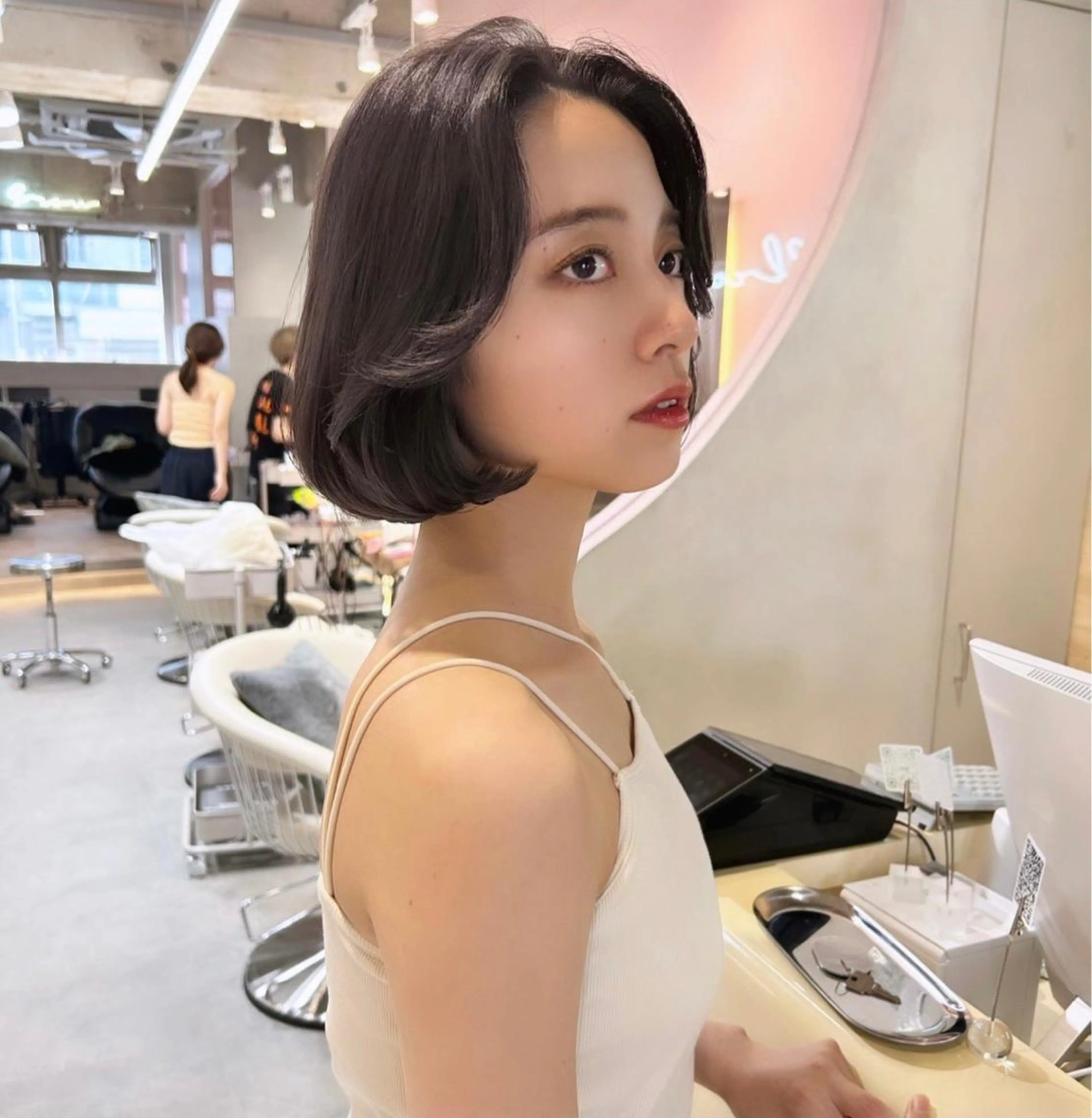 ショート ボブ 韓国風ヘア レイヤー縮毛矯正 ささきすずね💗のヘアスタイル