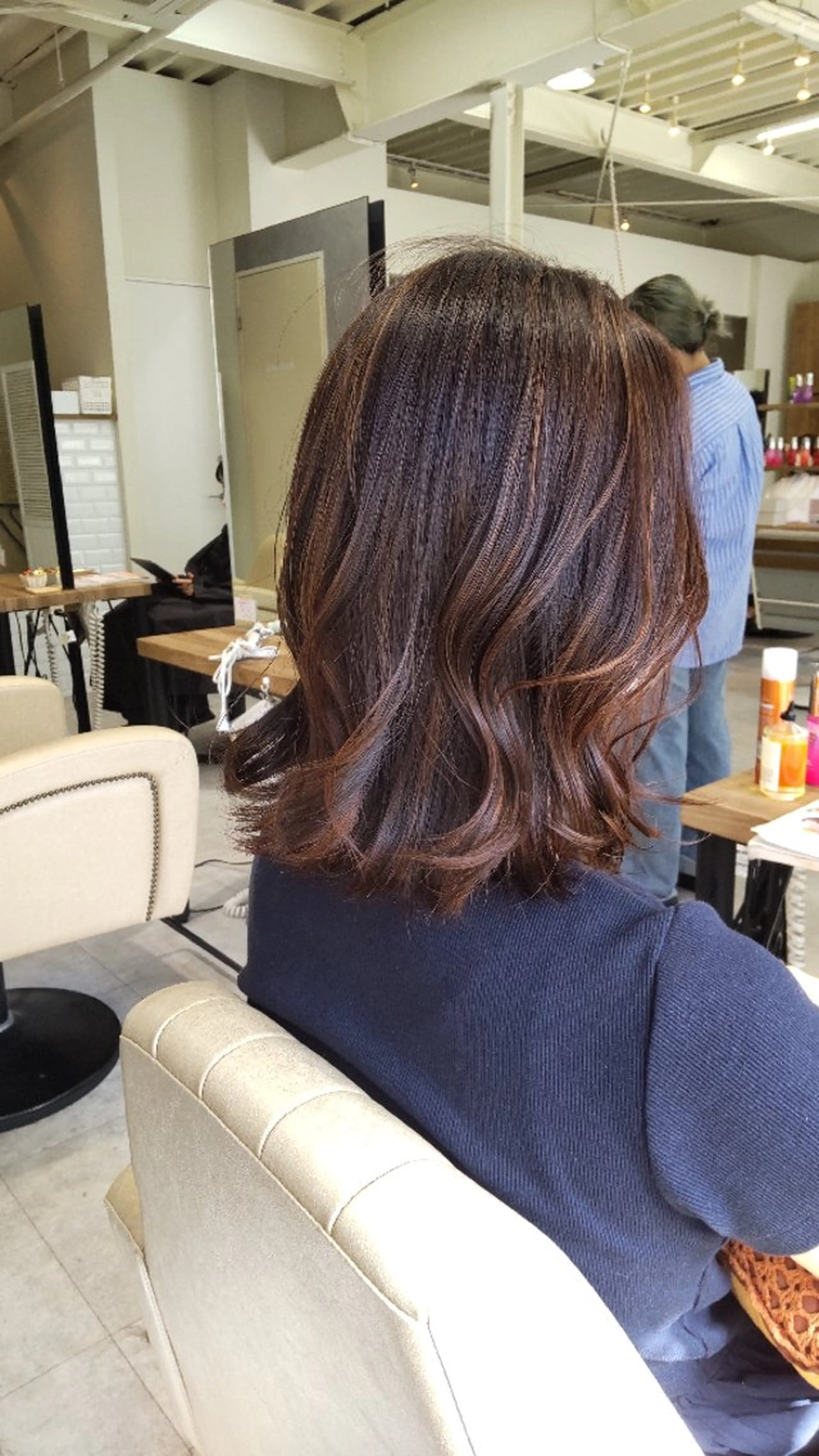 ミディアム カラー ボブ 外ハネヘア 北村 恵美のヘアスタイル