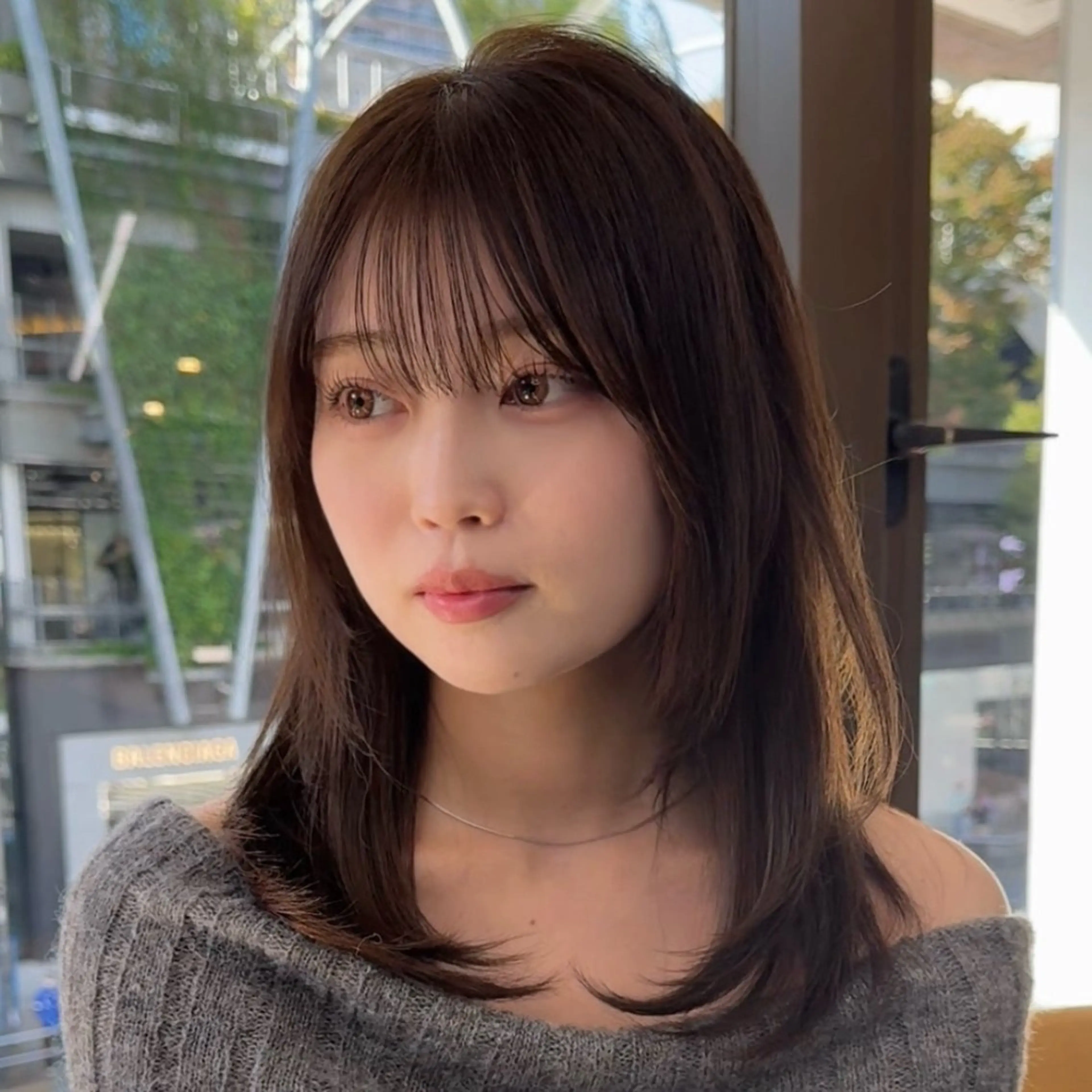 ミディアム カラー ミディアムレイヤー 顔周りカット レイヤーカット 柔らかいレイヤー🌿 大人ヘア/みっきーのヘアスタイル