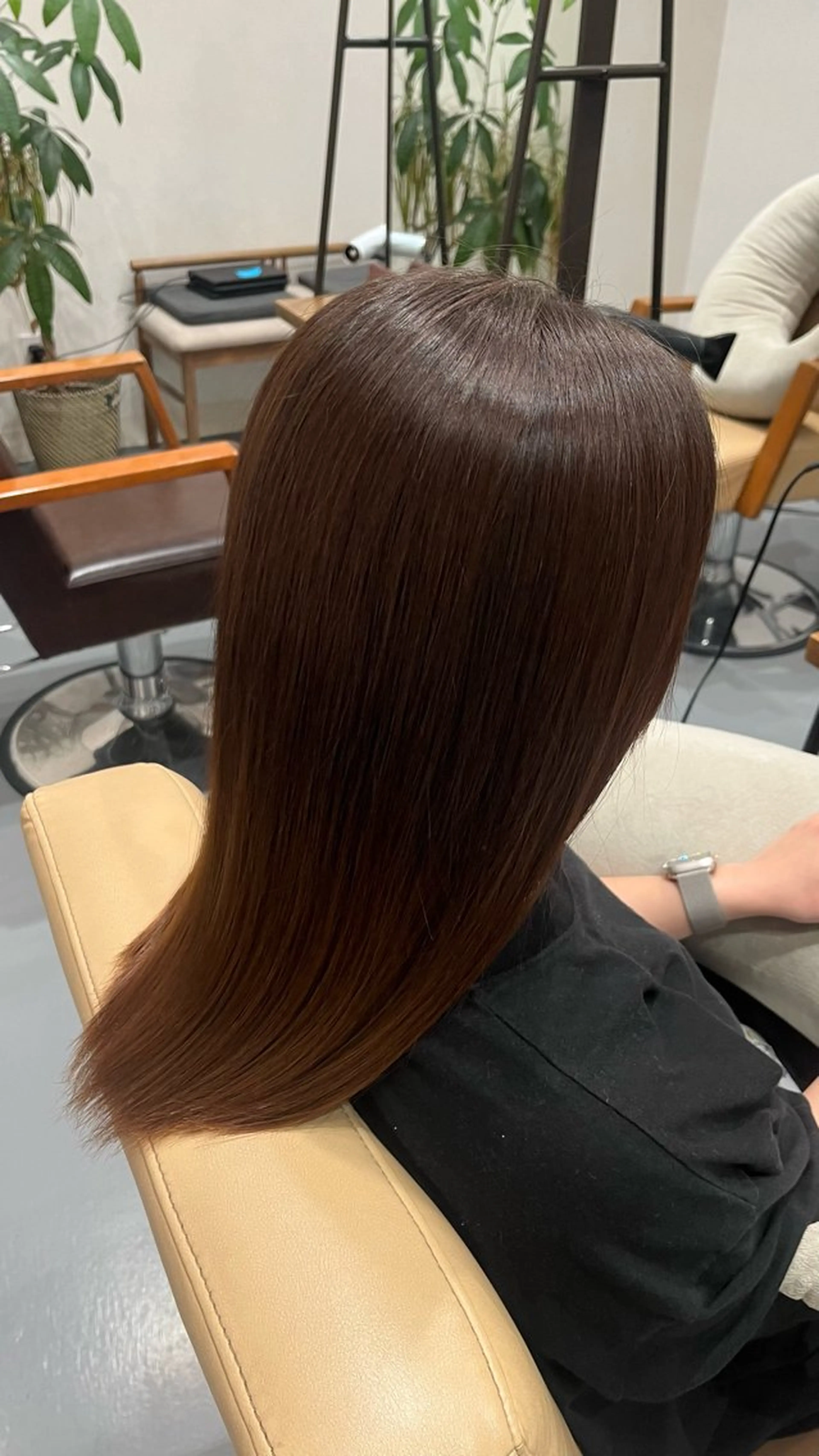 セミロング 縮毛矯正 米澤 奈央のヘアスタイル