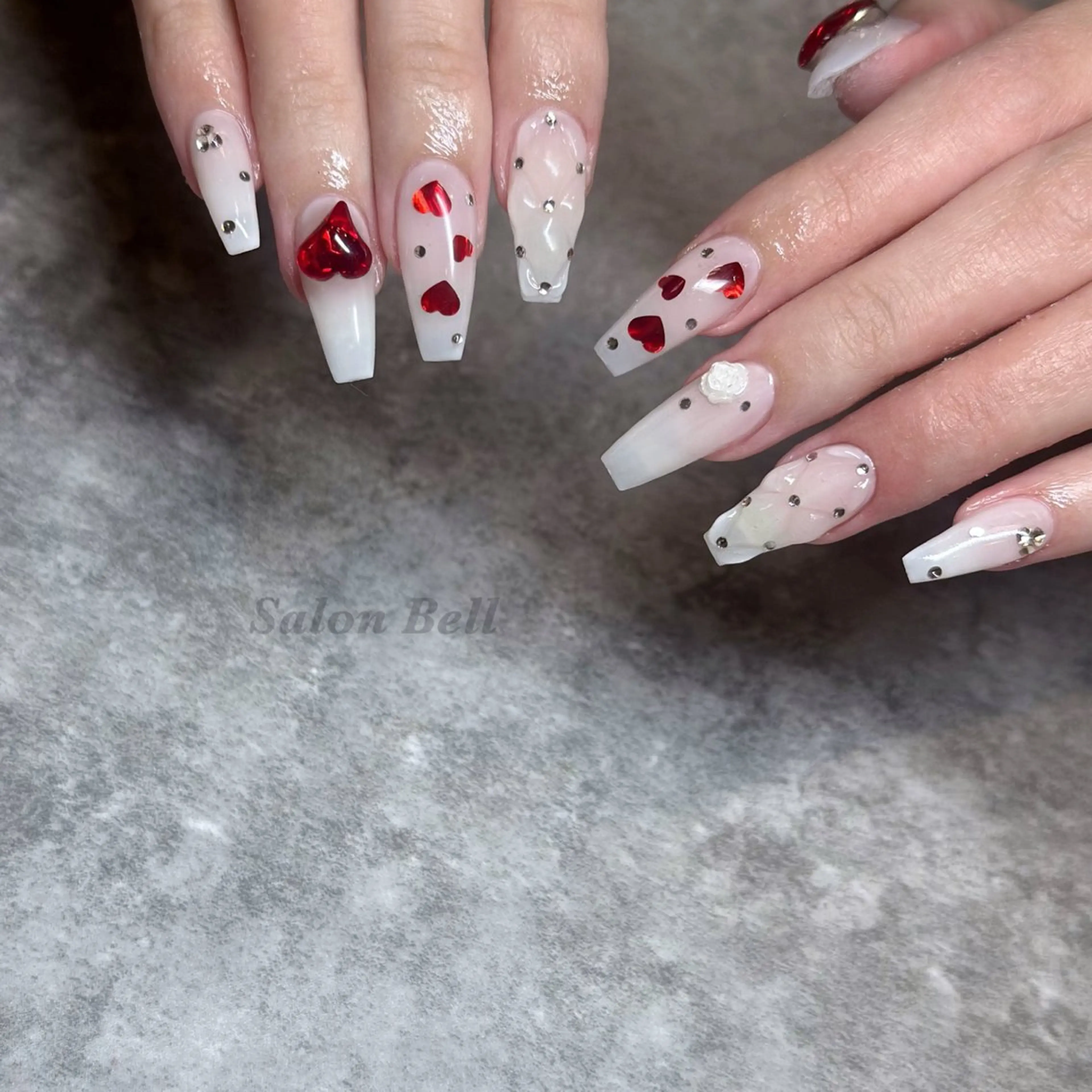 ネイル Bell 富田林店 SAYAKAのネイルデザイン