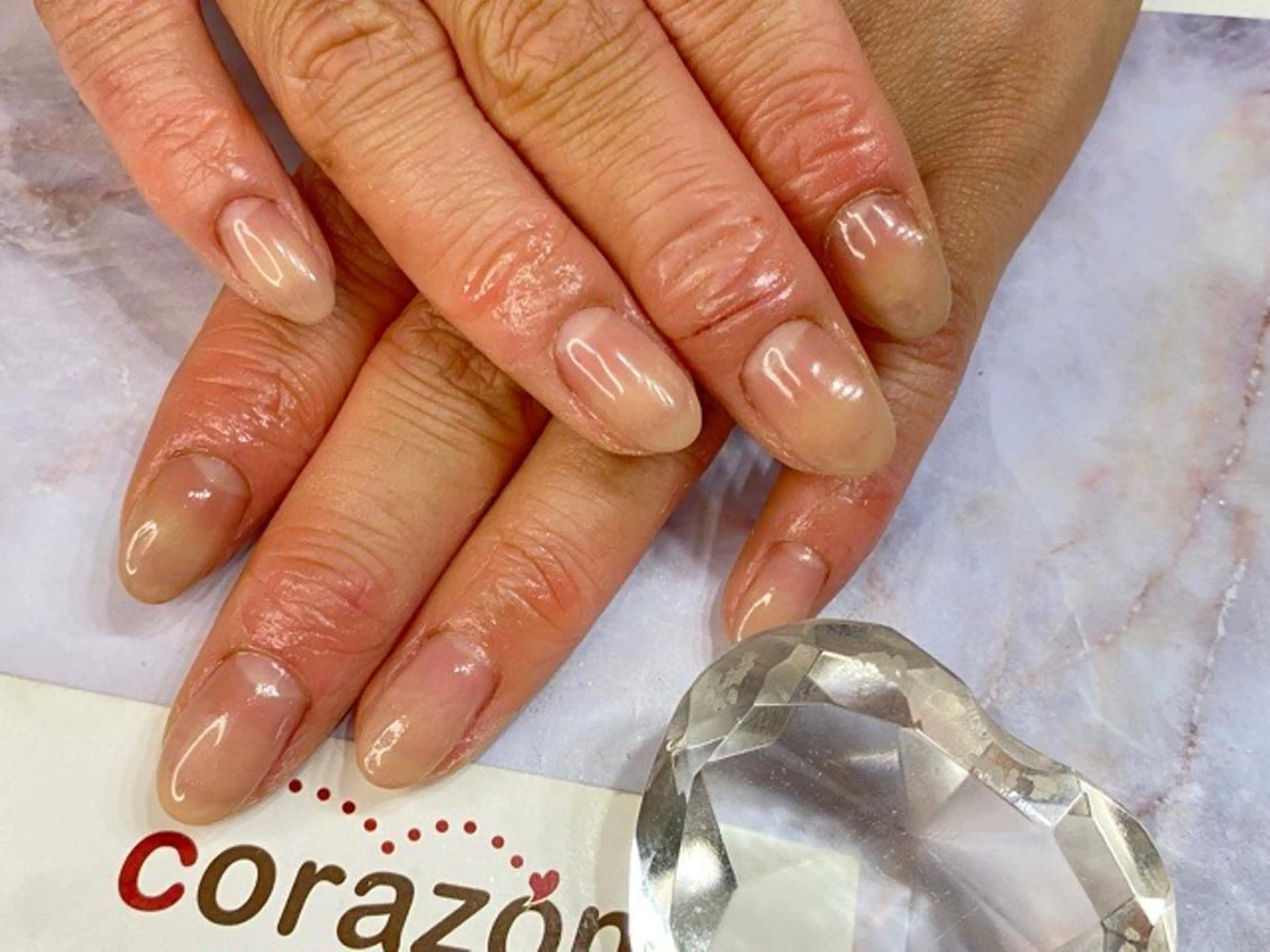 ネイル ジェルネイル グラデーション corazon所属・ネイリスト aicoのネイルデザイン