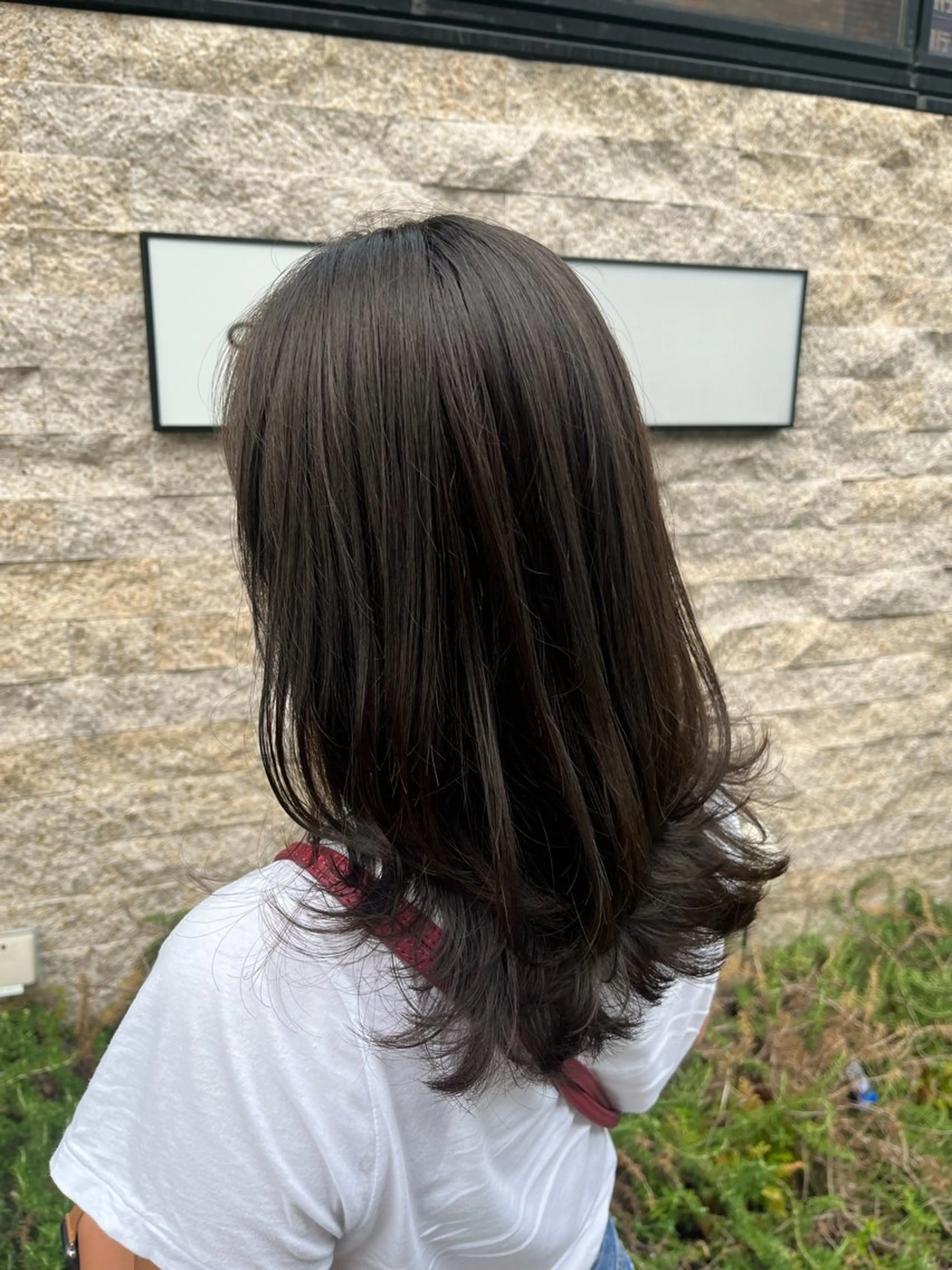 ミディアム カラー ベージュカラー オリーブベージュ レイヤーカット カット ヘアカラー トリートメント ✨透明感カラー✨ 🦖佐々木未来🦕のヘアスタイル