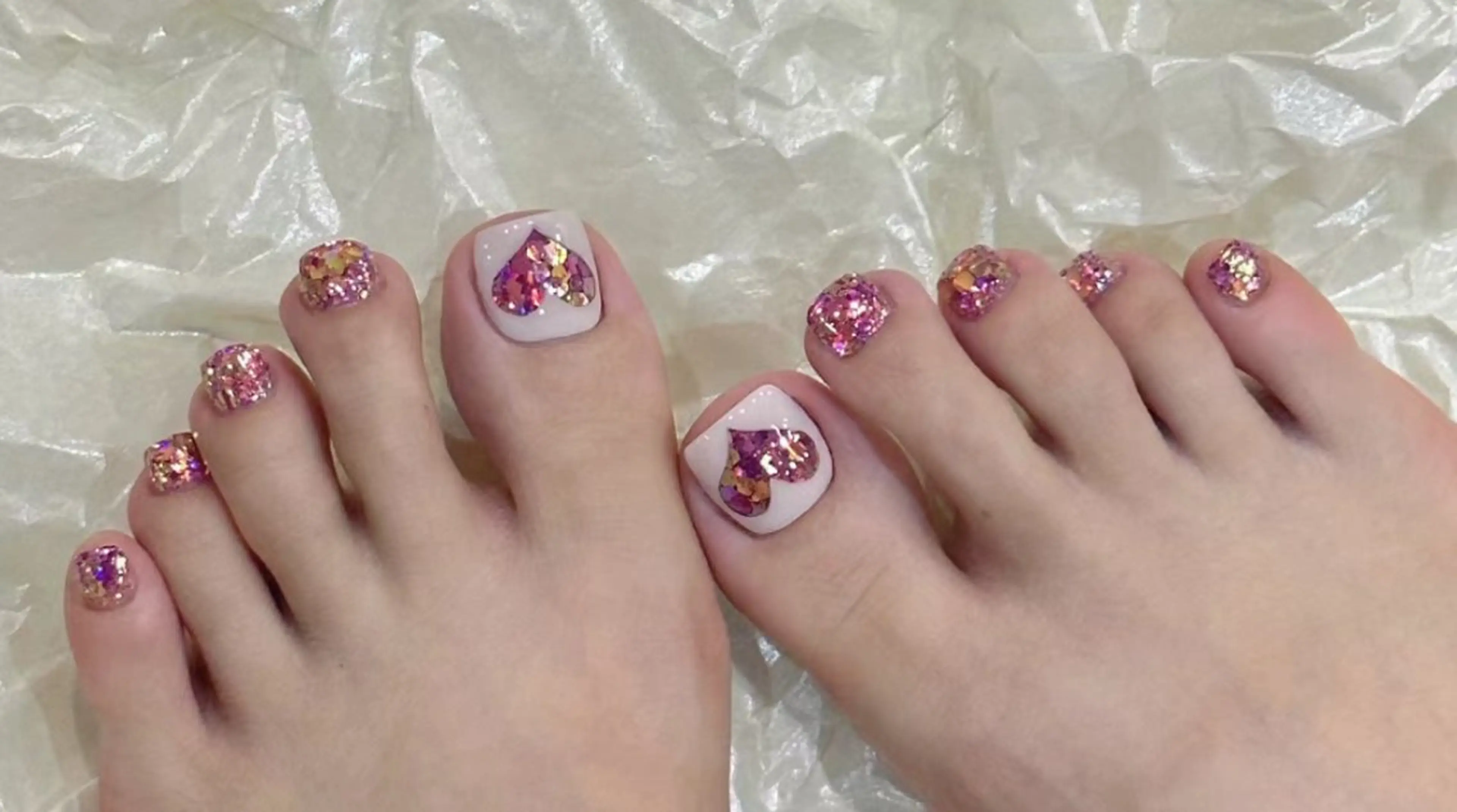 ネイル フットネイル KARI ネイルサロンのネイルデザイン