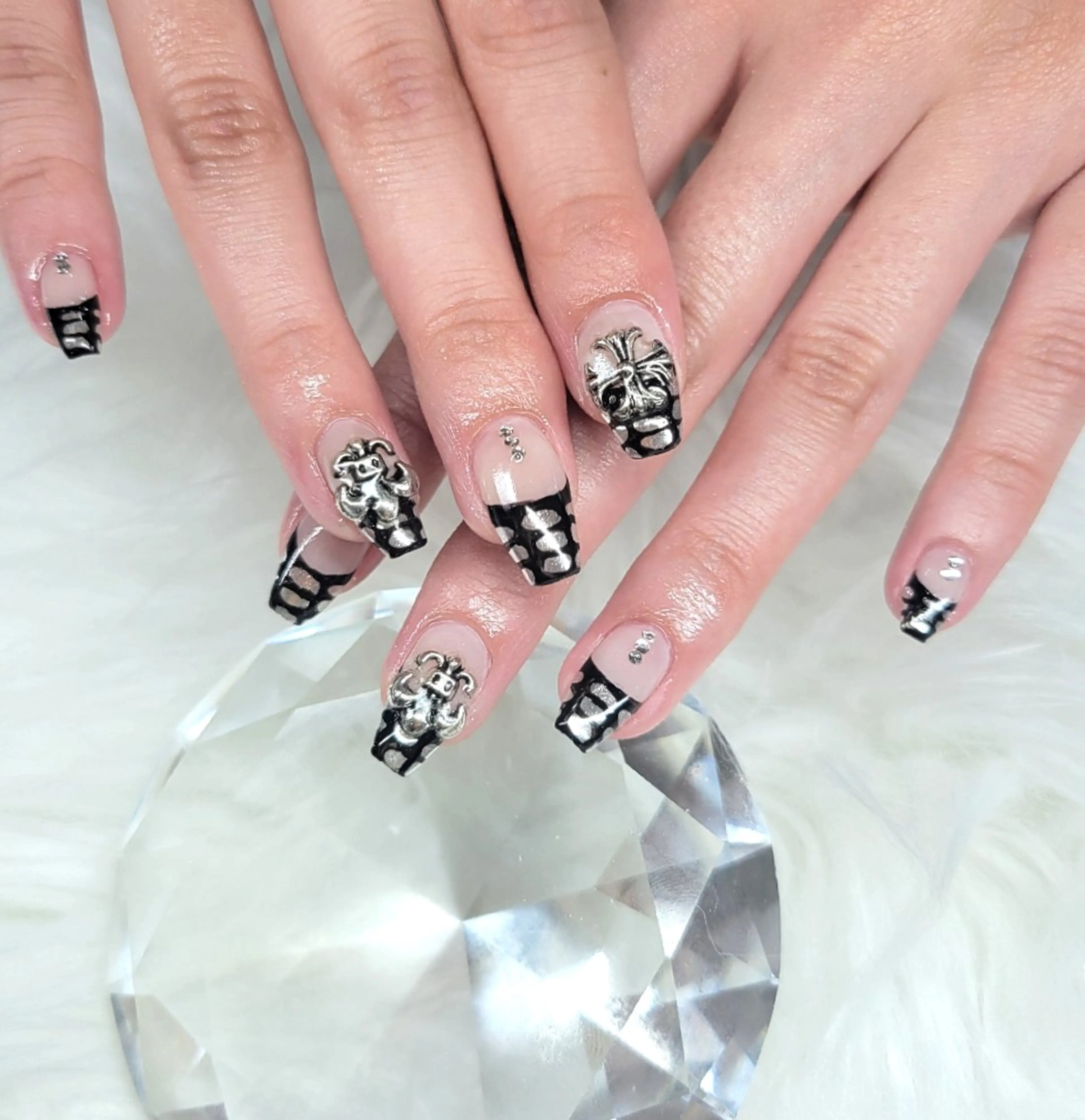 ネイル ハンドネイル 🌺chimu🌺 予約リクエスト可能☆のネイルデザイン