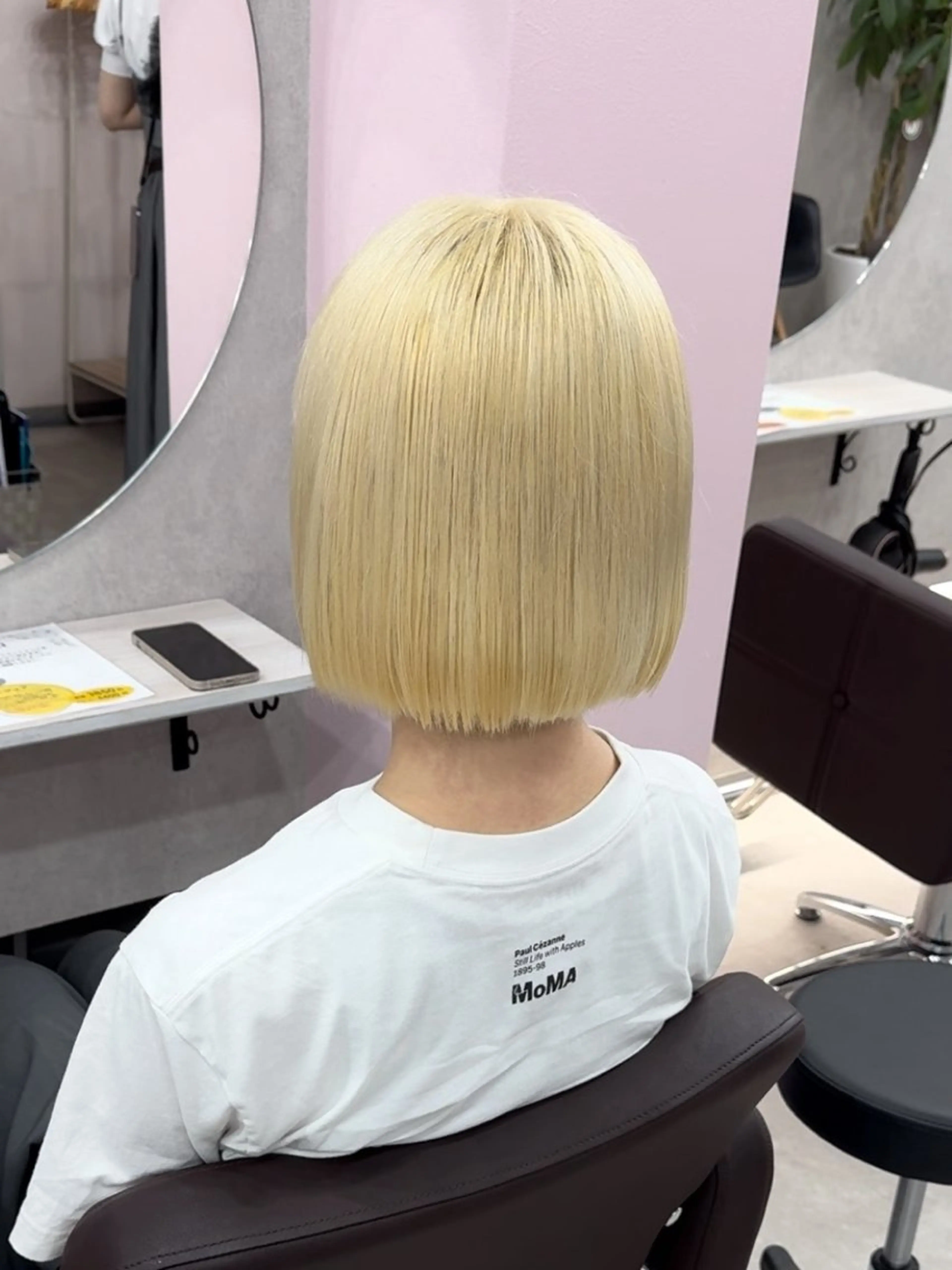 ショート カラー ハイトーン・ブリーチ ムラ修正 八須 錬のヘアスタイル