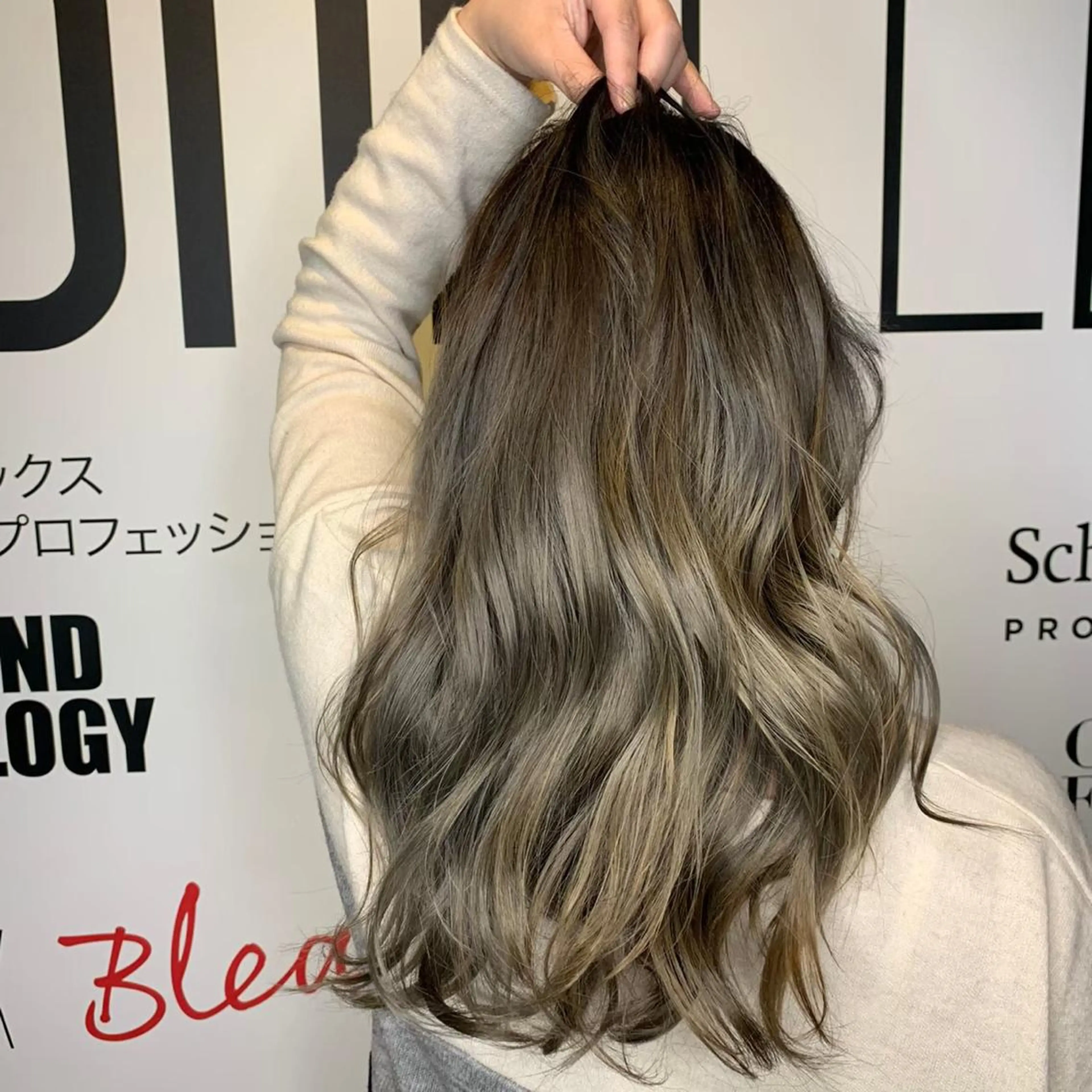 セミロング カラー レイヤー×髪質改善 ×透明感/杉田 圭のヘアスタイル