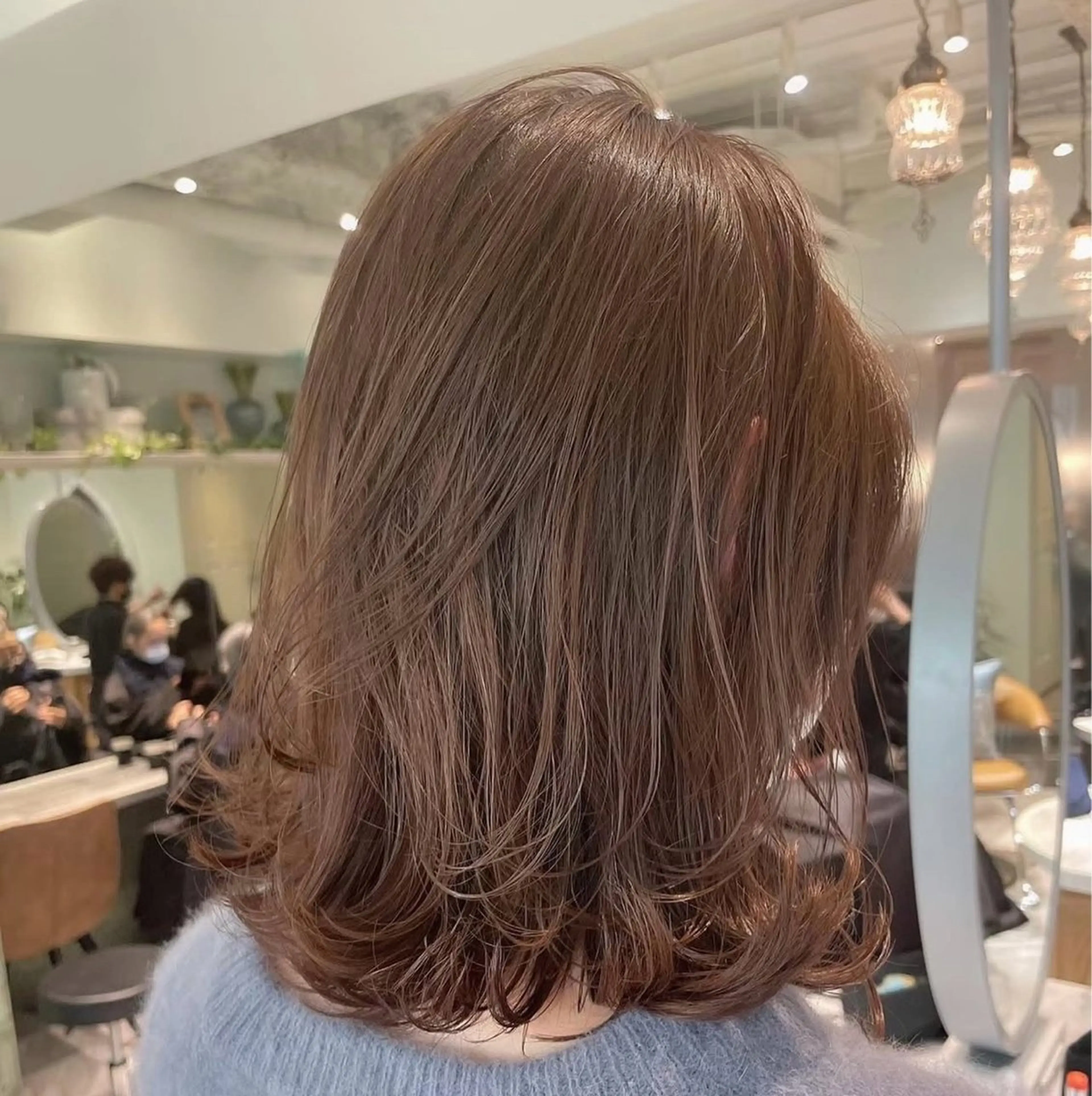 ミディアム ボブ ハイライト 髪質改善 ヘアカラー トリートメント 栄ハイトーン/ ベージュカラー中園薪のヘアスタイル