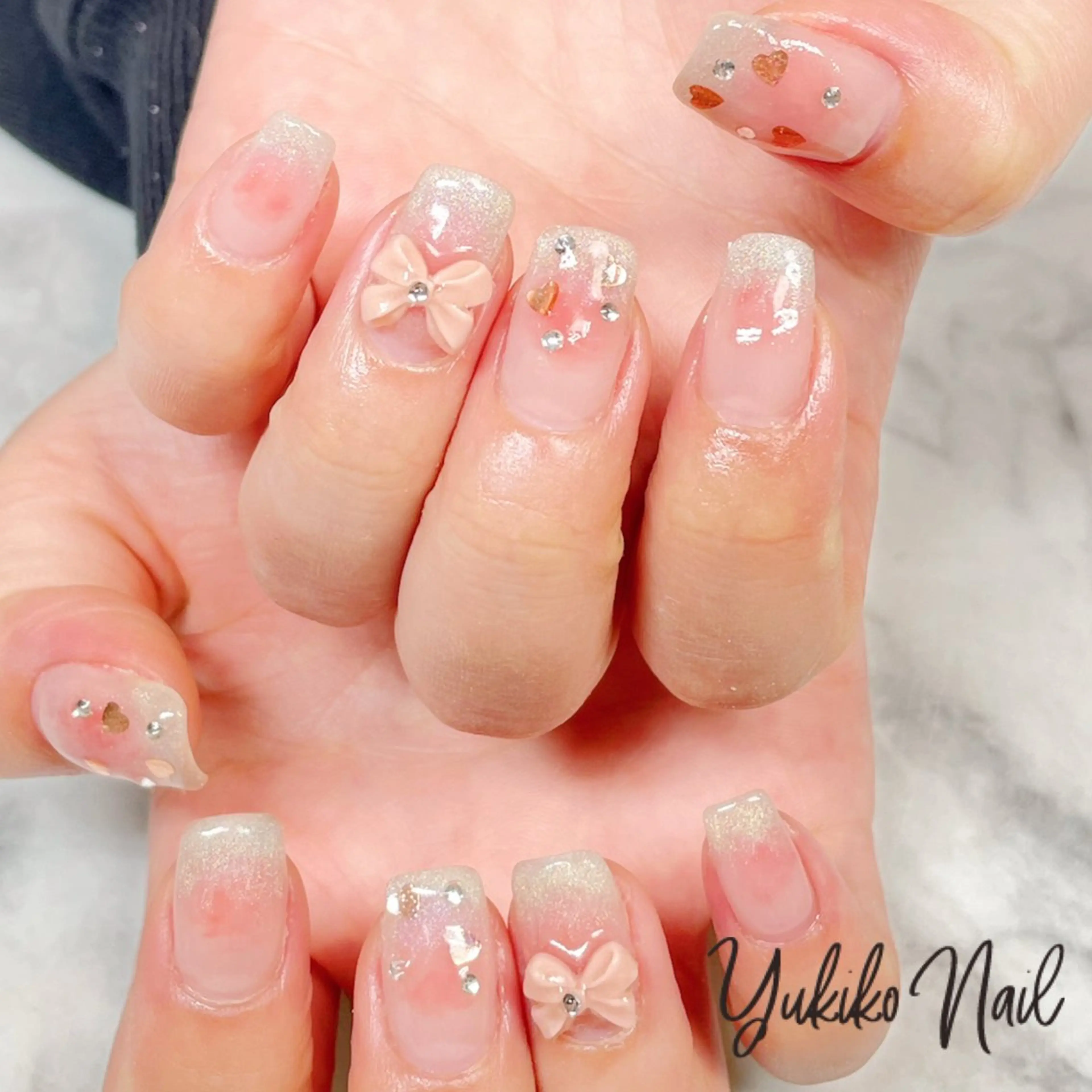 ネイル チークネイル ガーリー グラデーション マグネットネイル ピンク ハンドネイル ユキコ ネイルのネイルデザイン