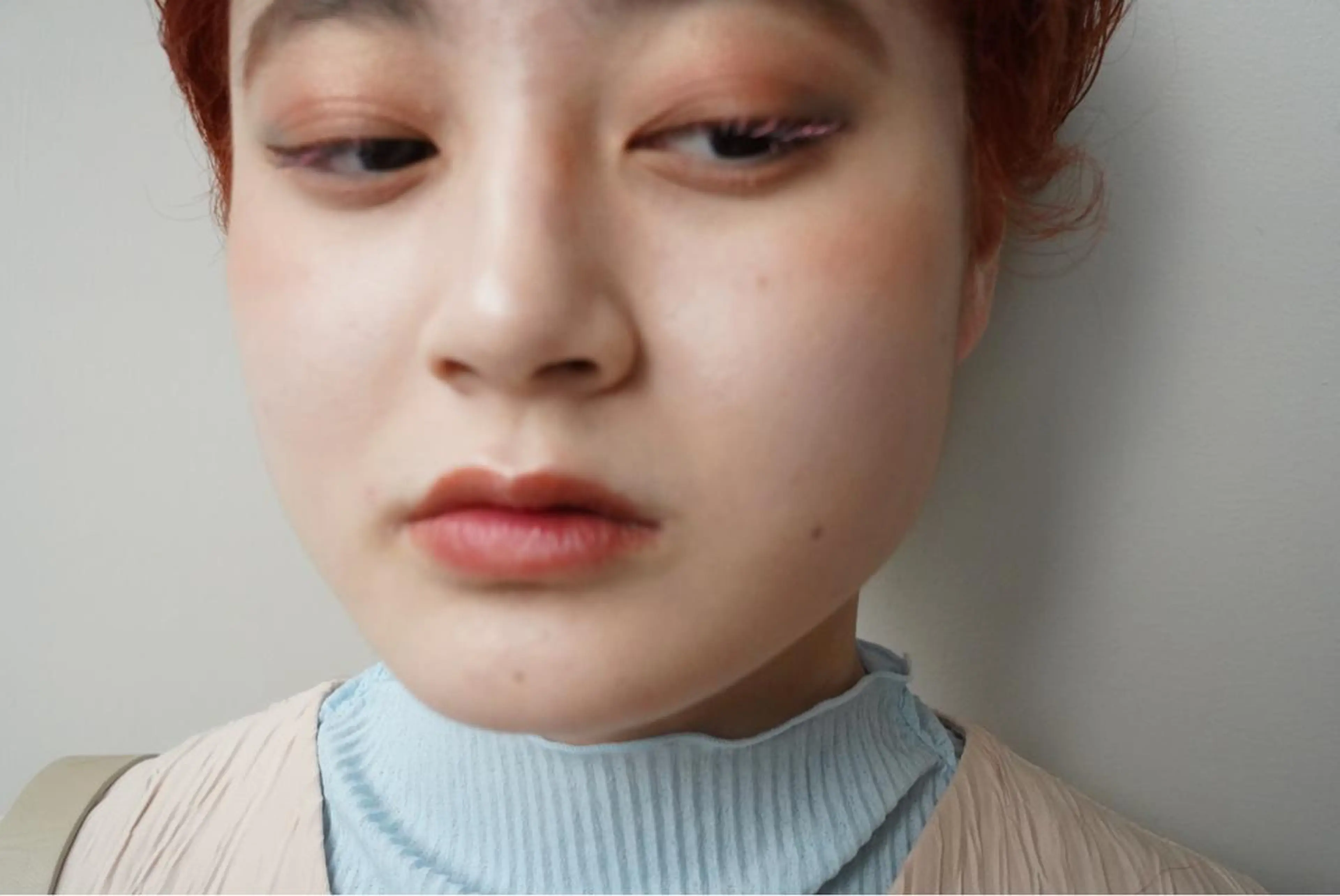 ショート カラー アイブロウ 眉カラー 似合わせカット 増井 彩乃のヘアスタイル