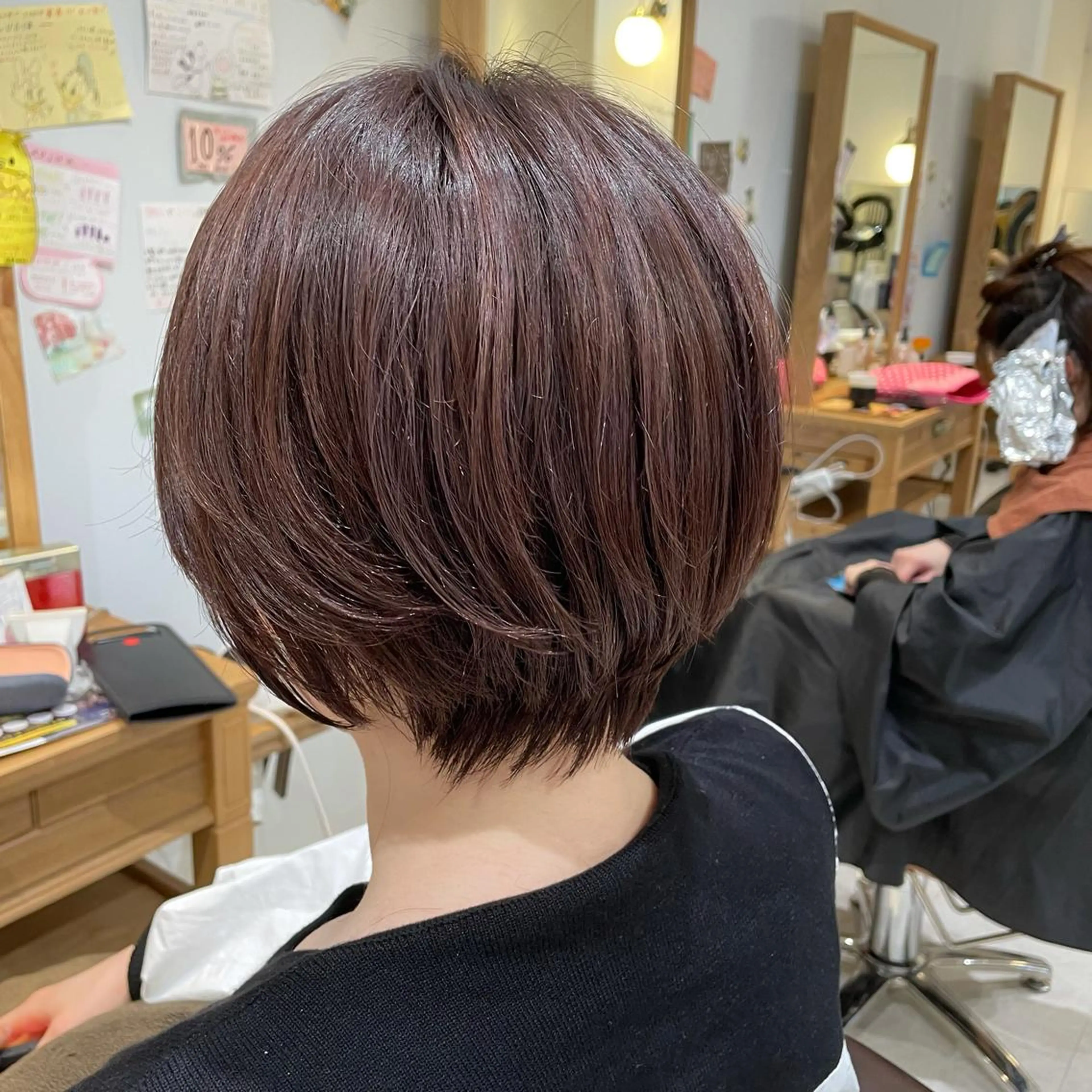 ショート カラー くびれヘア ショートヘア 心斎橋/ブリーチなし 髪質改善/レイヤーのヘアスタイル