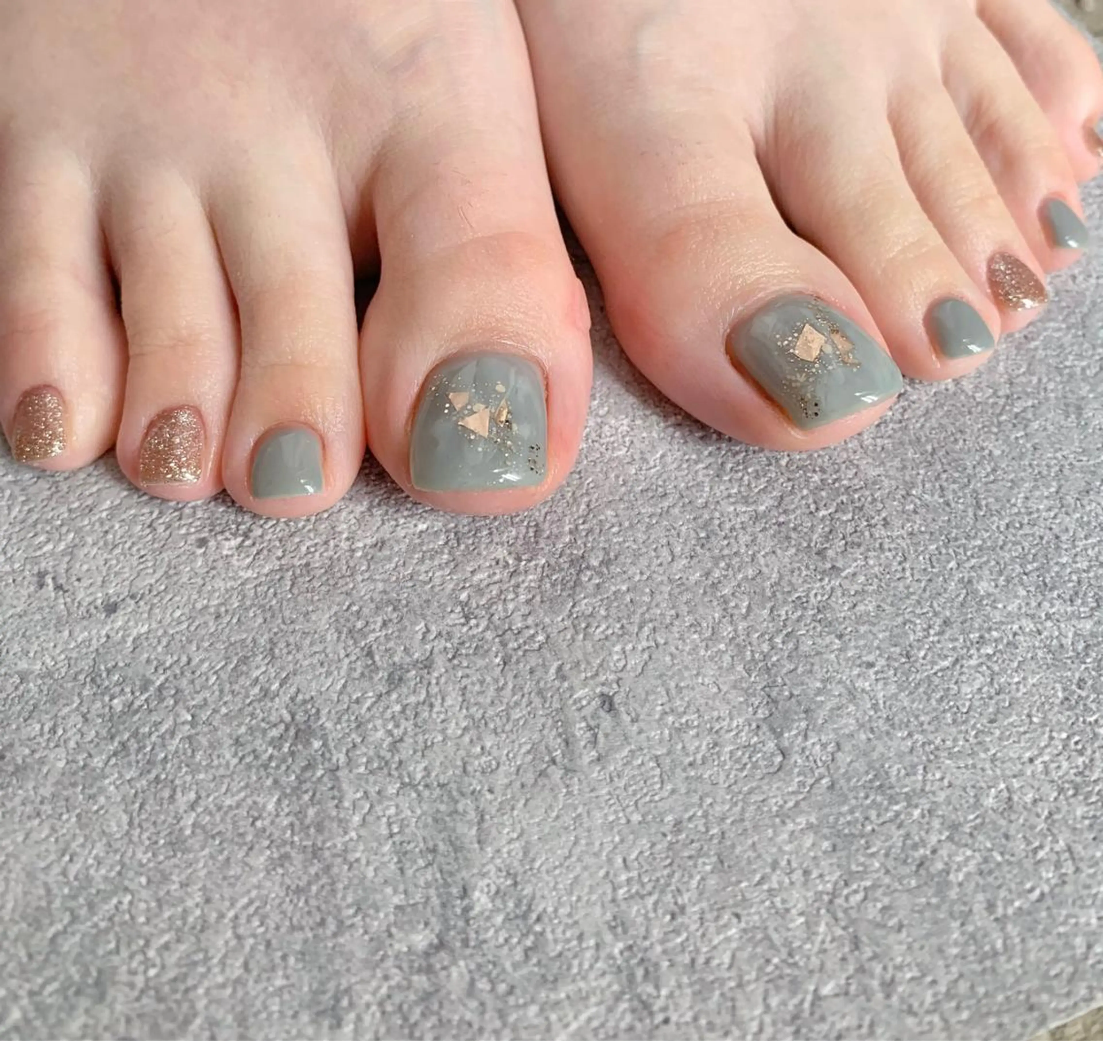 ネイル ラメ(グリッター) フットネイル naily_ YUNAのネイルデザイン