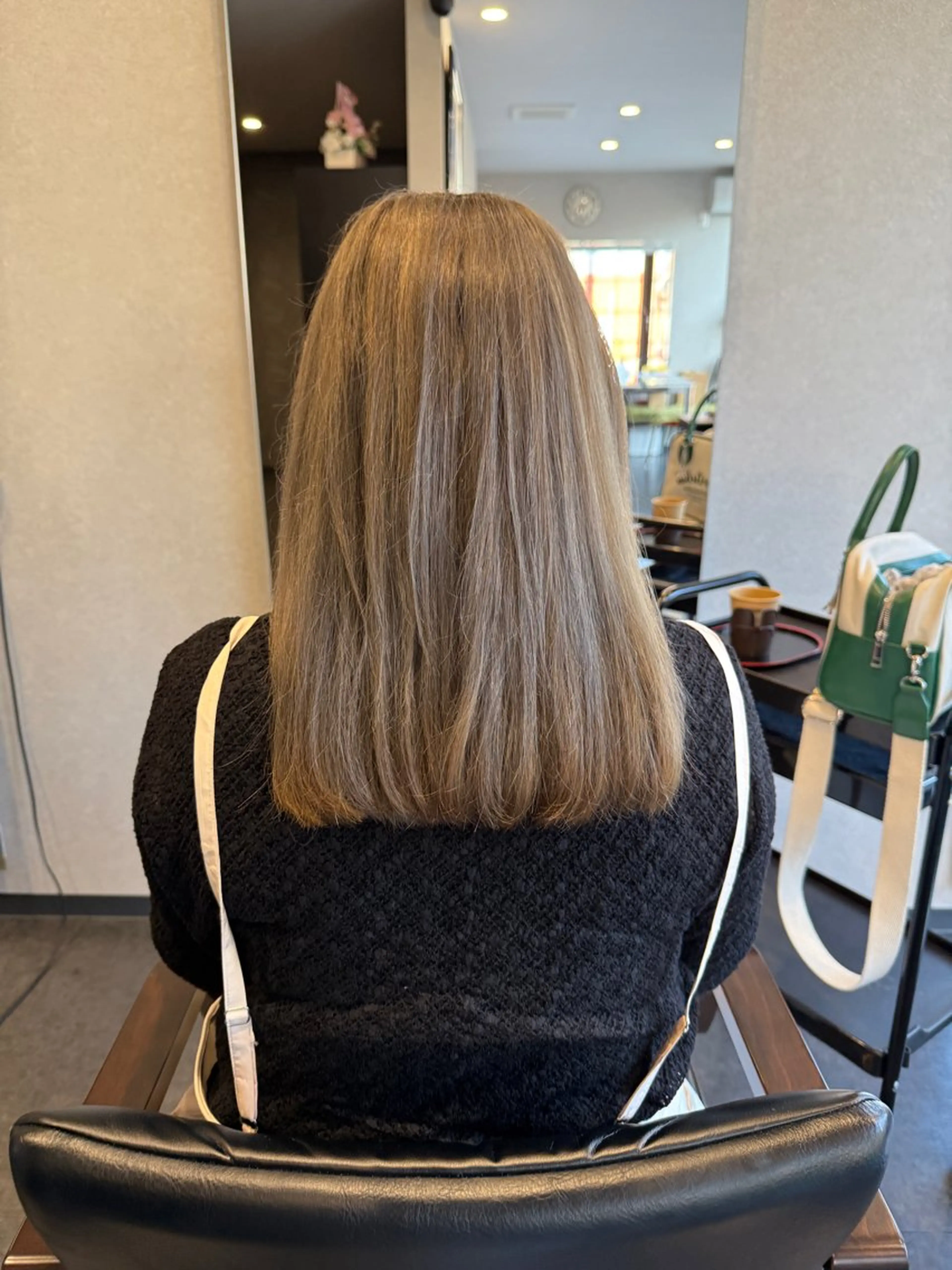 セミロング 髪質改善⚡️カラー 🍀武久 誠🍀のヘアスタイル