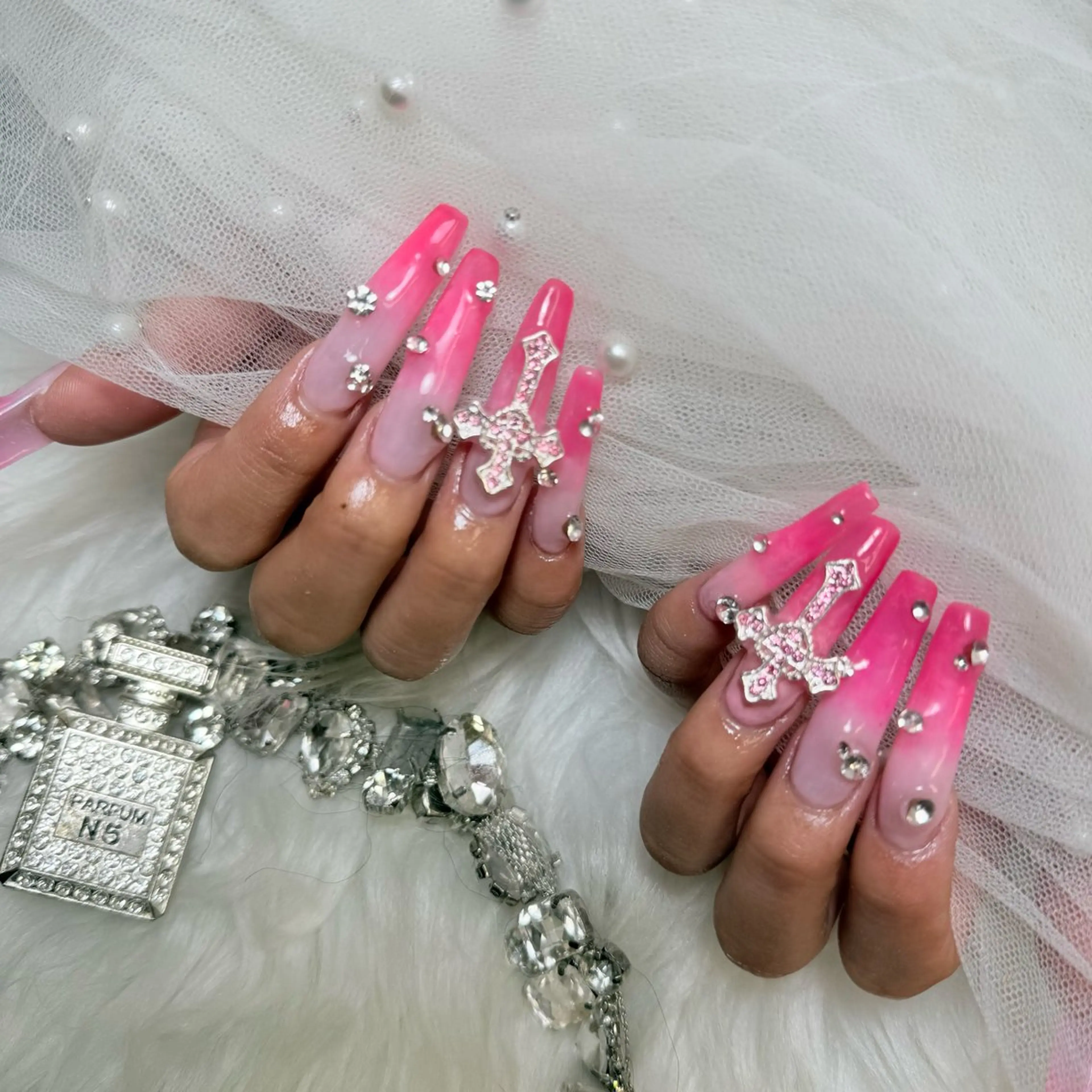 ネイル MADIA 平塚店所属・MADIA ___rinaのネイルデザイン