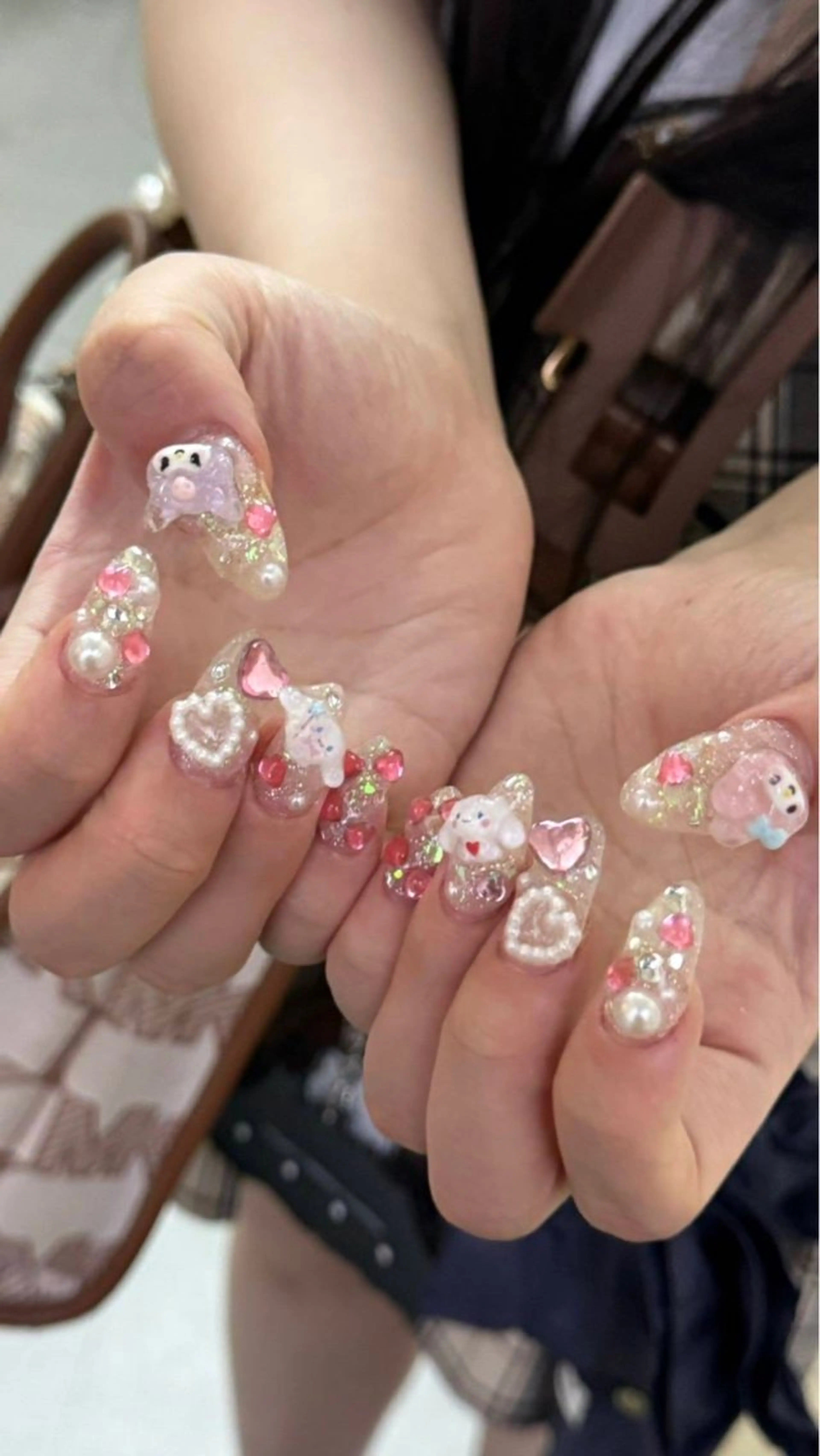ネイル ハート ストーンネイル MAO ‪☆ 個性派 🪽のネイルデザイン