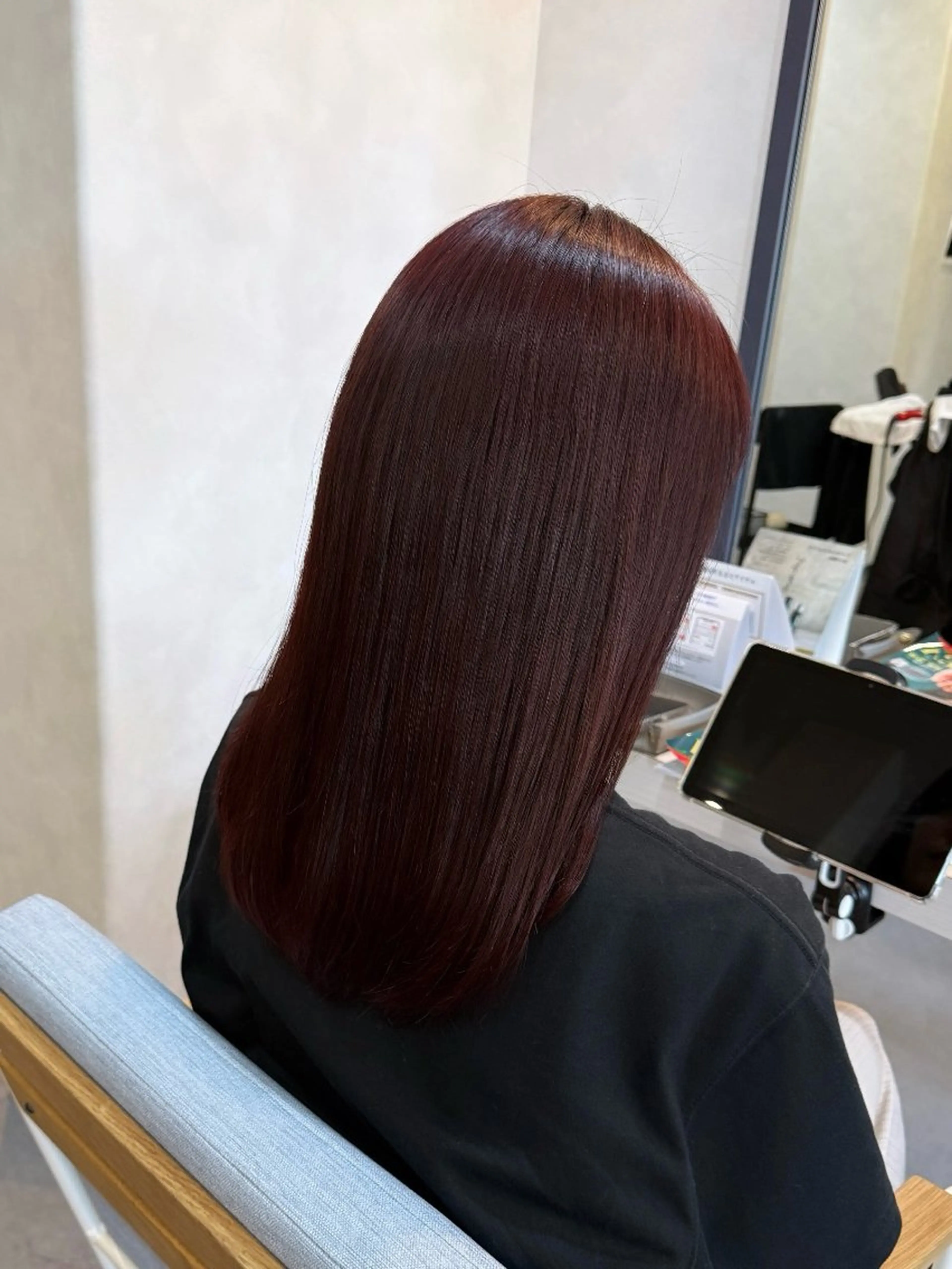 セミロング ハイライト 髪質改善 縮毛矯正 カット ヘアカラー トリートメント 髪のお悩みお任せ ください坂 要司のヘアスタイル