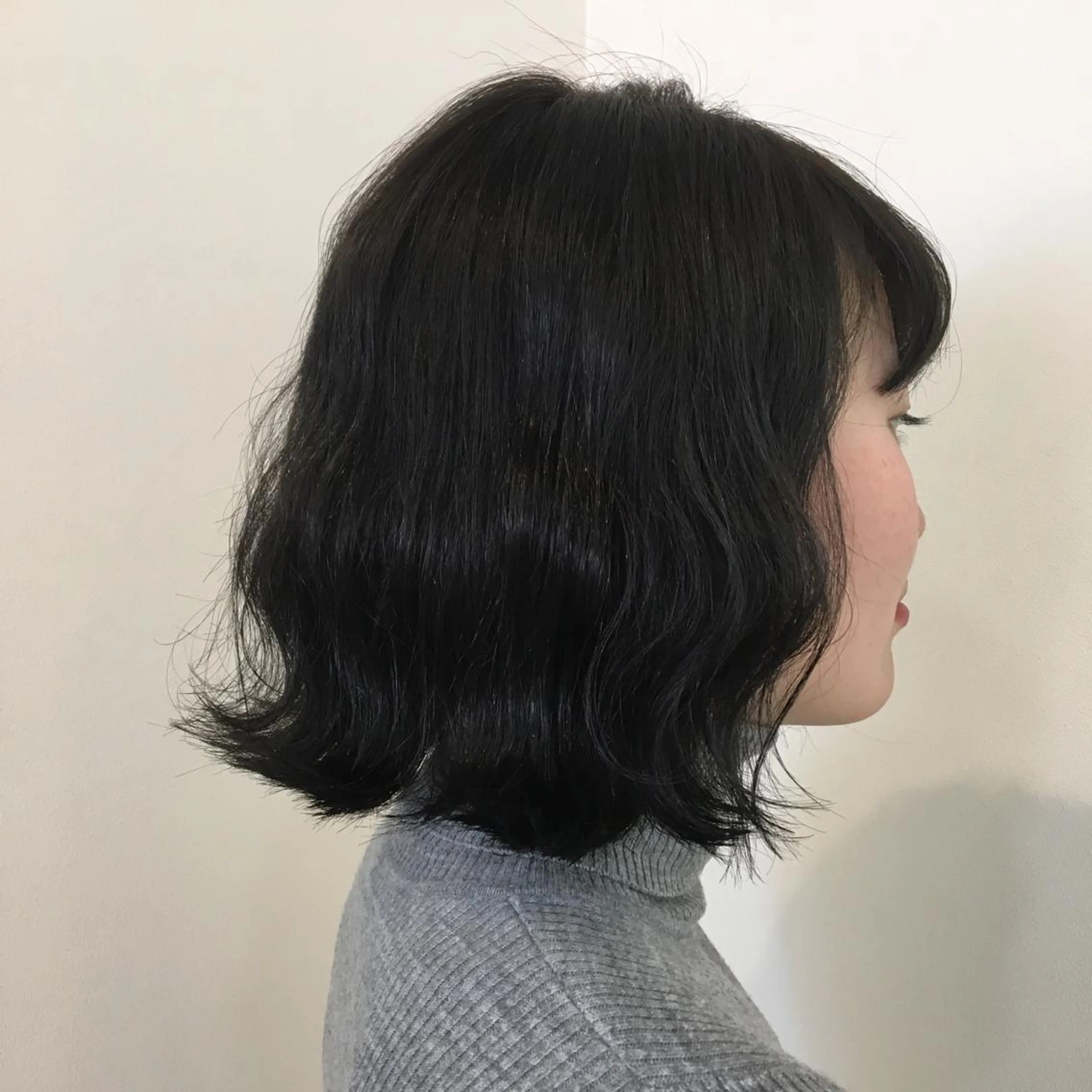 ショート カラー アッシュ 透明感カラー ダークアッシュ カット ヘアカラー トリートメント 広がり、まとまらない お悩み改善/ 中田のヘアスタイル