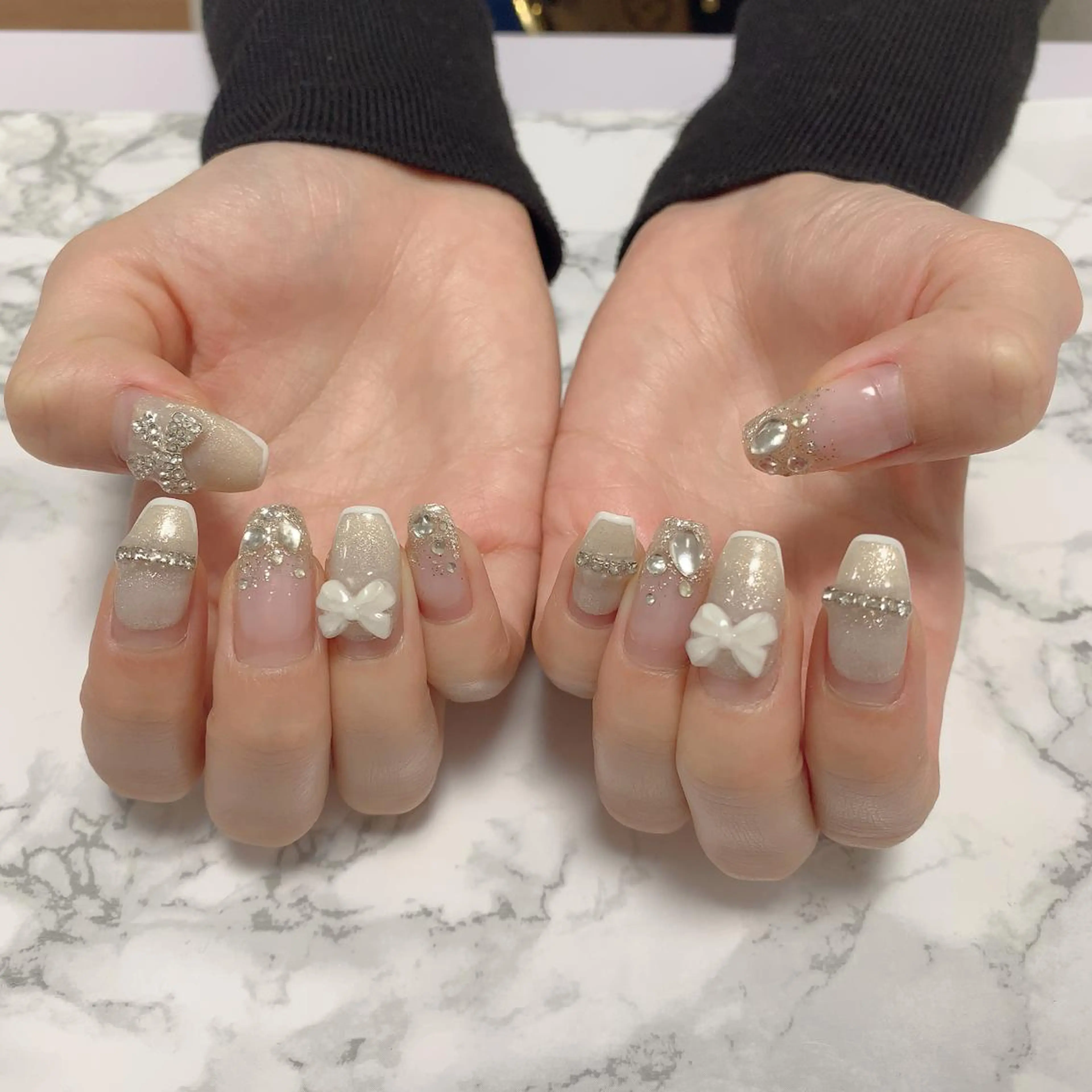 ネイル はな💎ネイル ワンホン、長さ出しのネイルデザイン