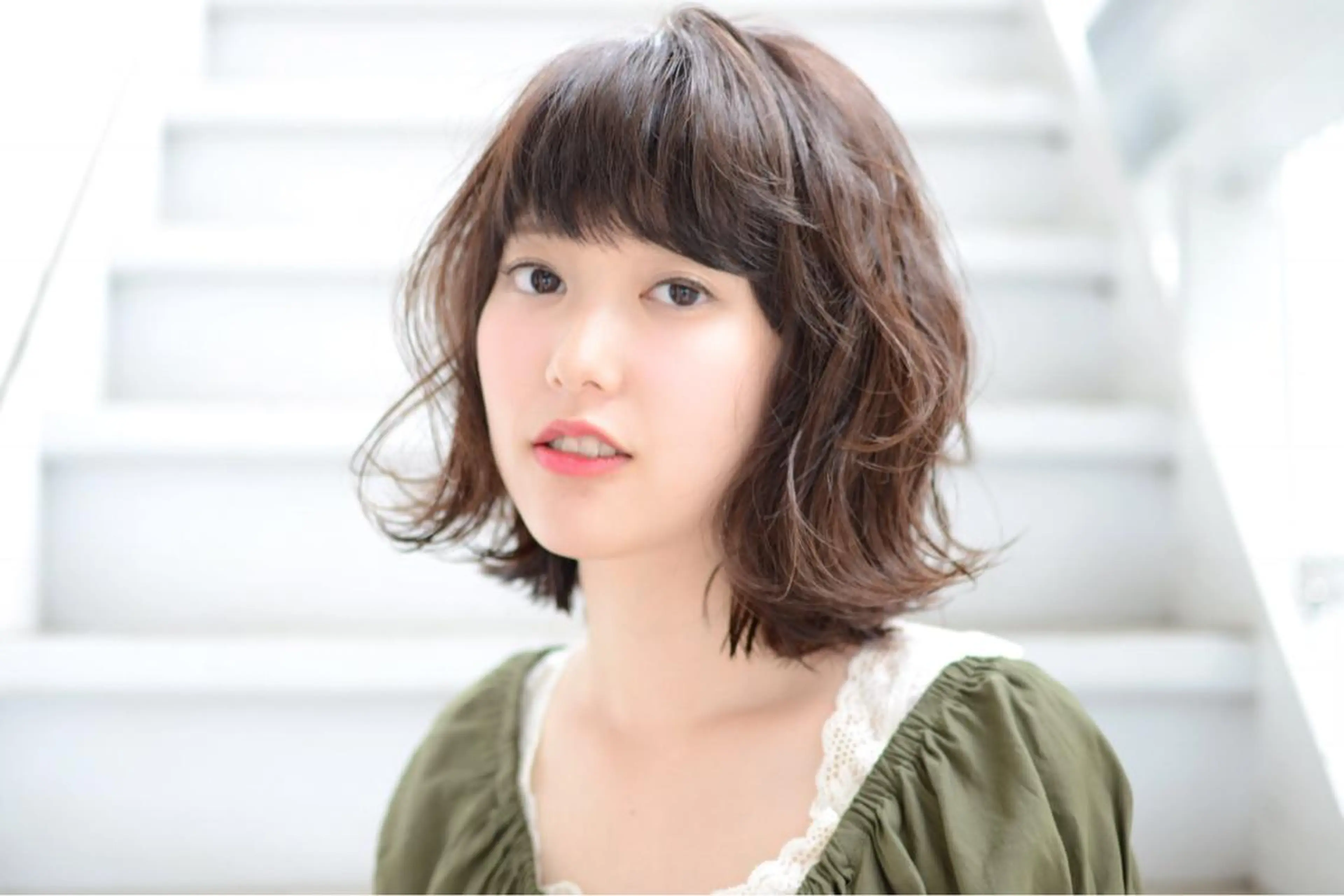 ミディアム カラー パーマ 榎園 由美のヘアスタイル