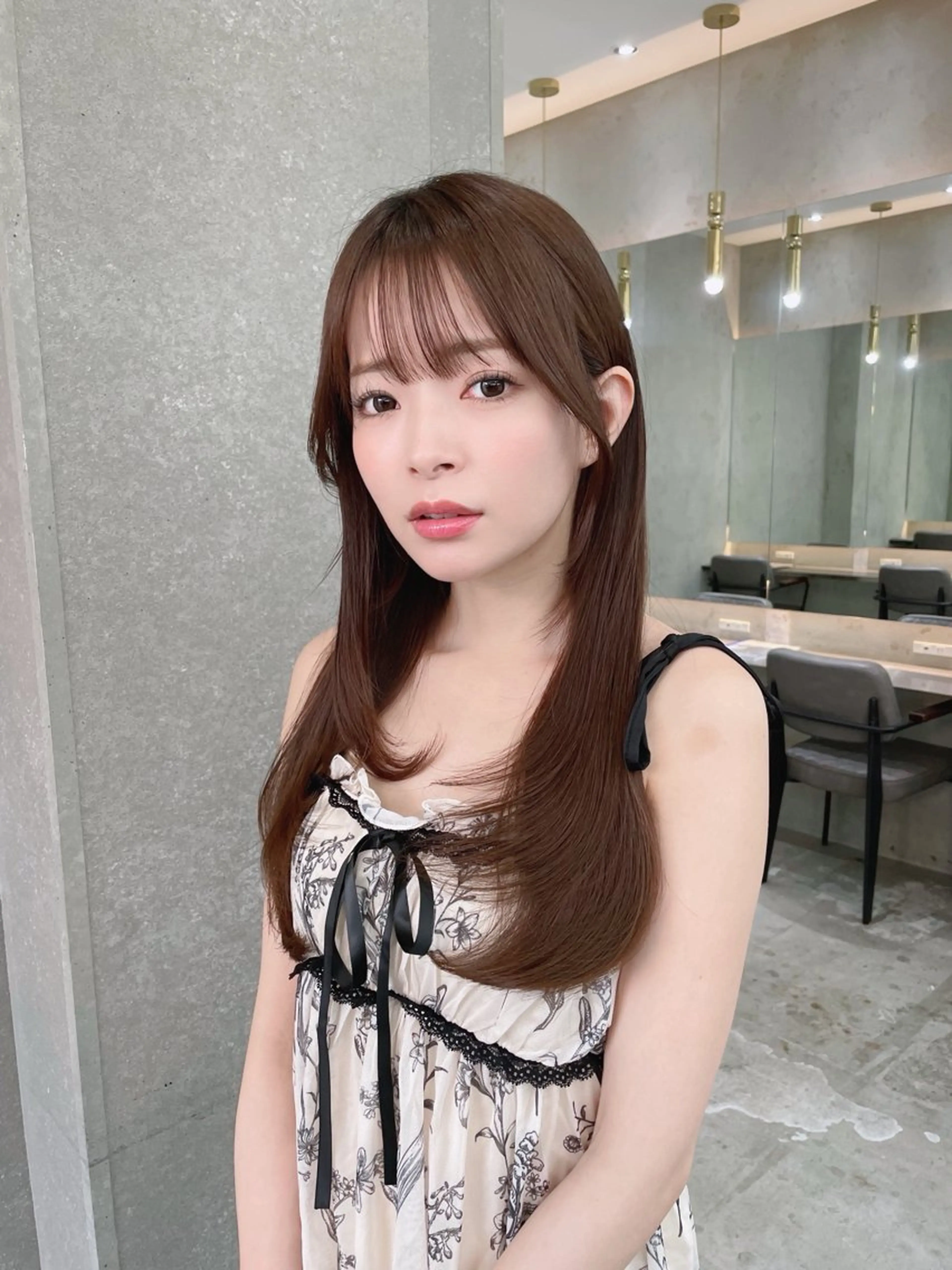 ロング カット ヘアカラー トリートメント 山本翔一郎 韓国顔周りレイヤーのヘアスタイル