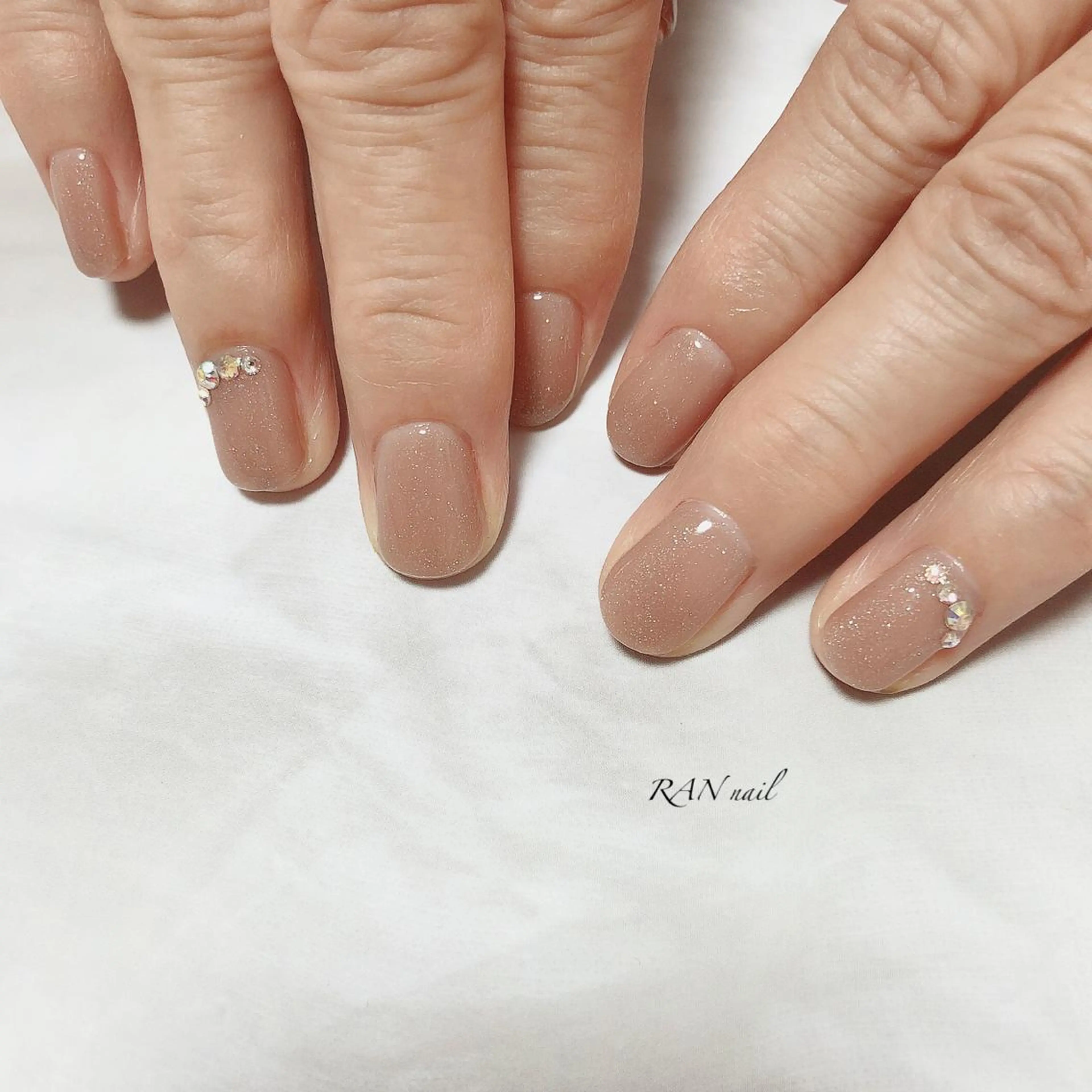 ネイル ブラウン オフィスネイル シンプルネイル 春ネイル バレンタイン ハンドネイル フットネイル RAN nail 〜ランネイル〜所属・RAN nailのネイルデザイン