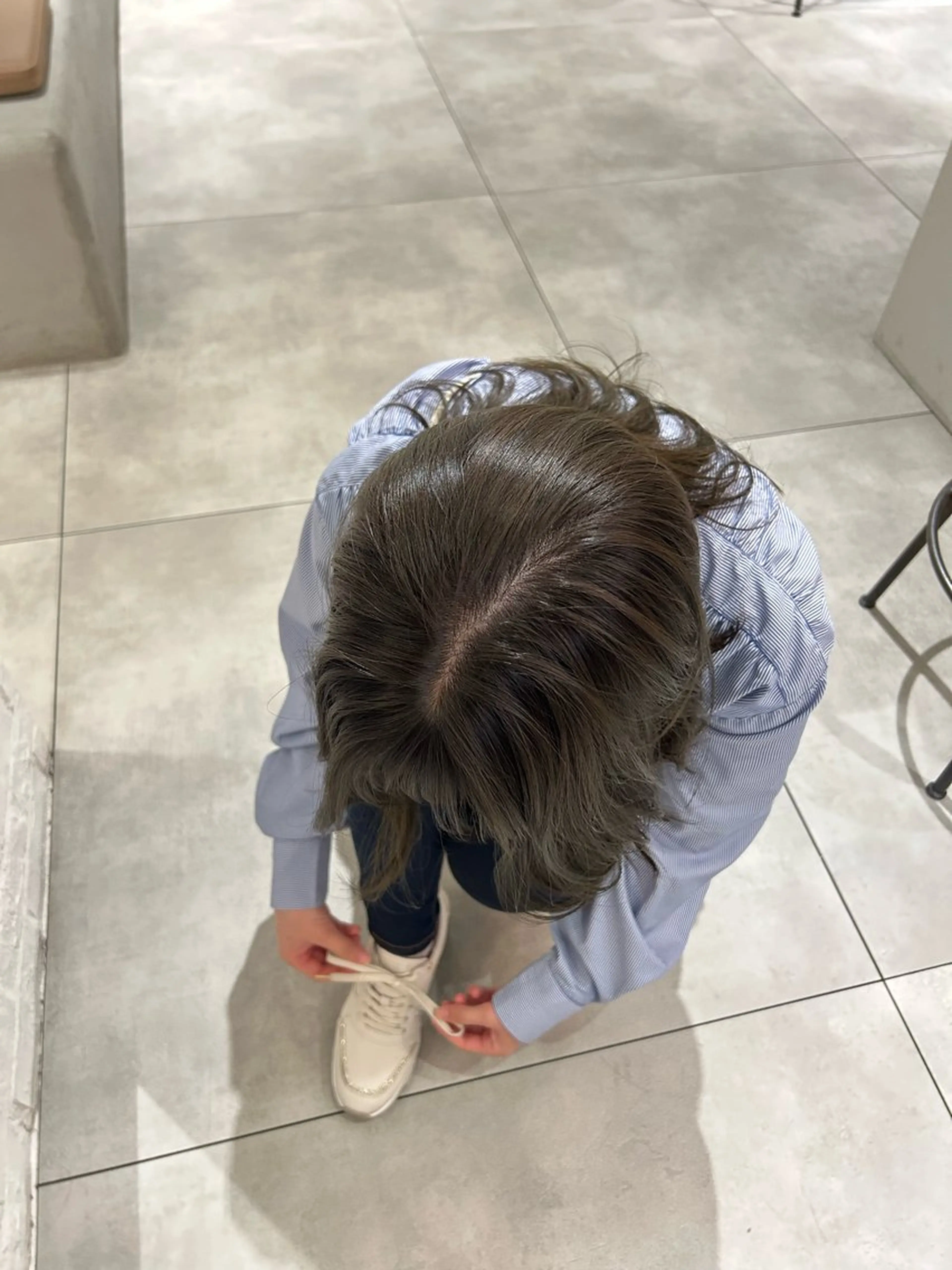 ミディアム カラー オリーブカラー オレンジ カット ヘアカラー オリーブベージュ/ ブリーチなし透明感のヘアスタイル