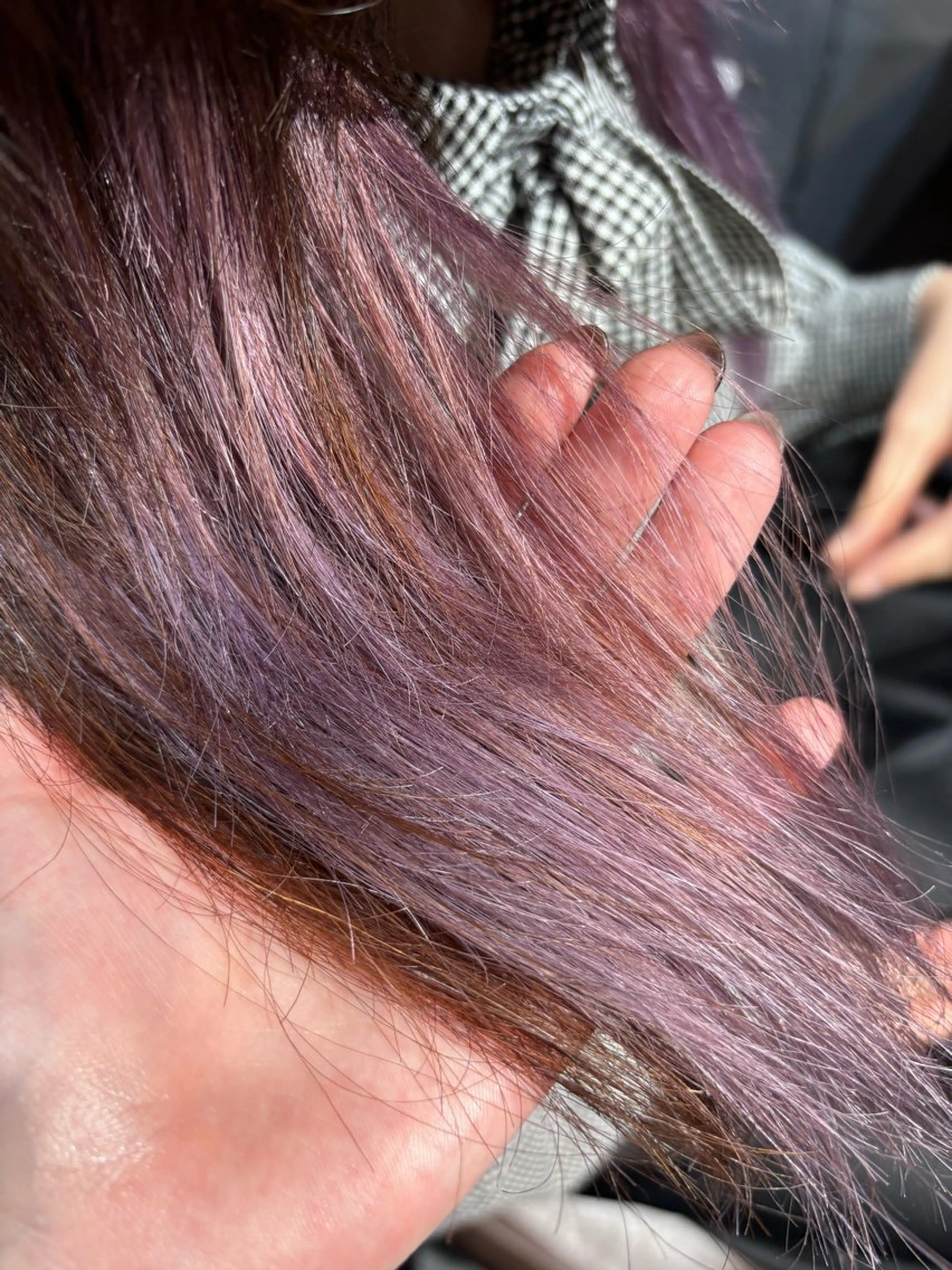 カラー ブリーチ インナーカラー MINX 井上 ヨウ 艶髪カラー/レイヤーのヘアスタイル