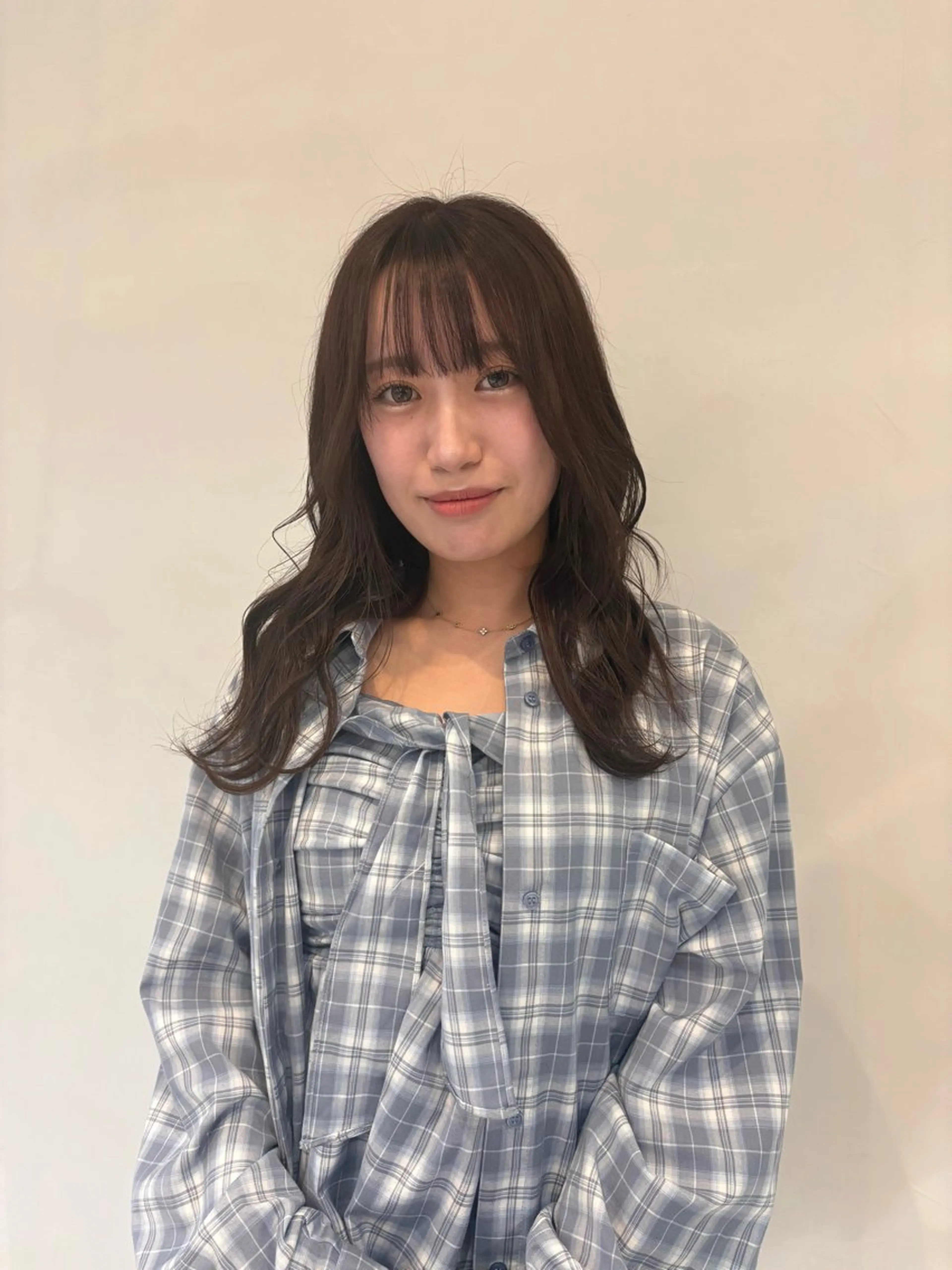 ロング ピンクブラウン ヘアカラー 髙木 千惺のヘアスタイル