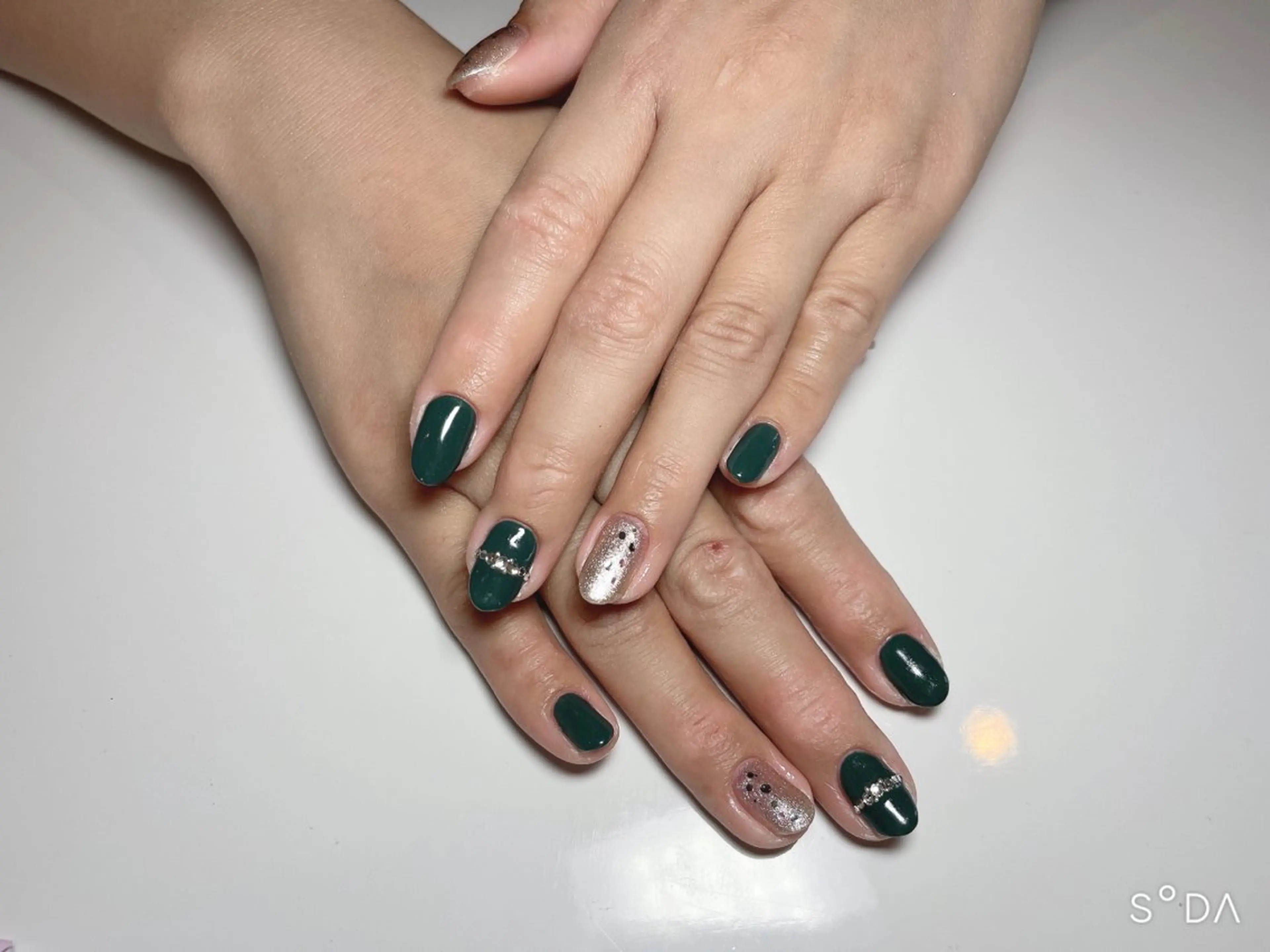 ネイル ハンドネイル Ree所属・ネイル脱毛 Reeのネイルデザイン