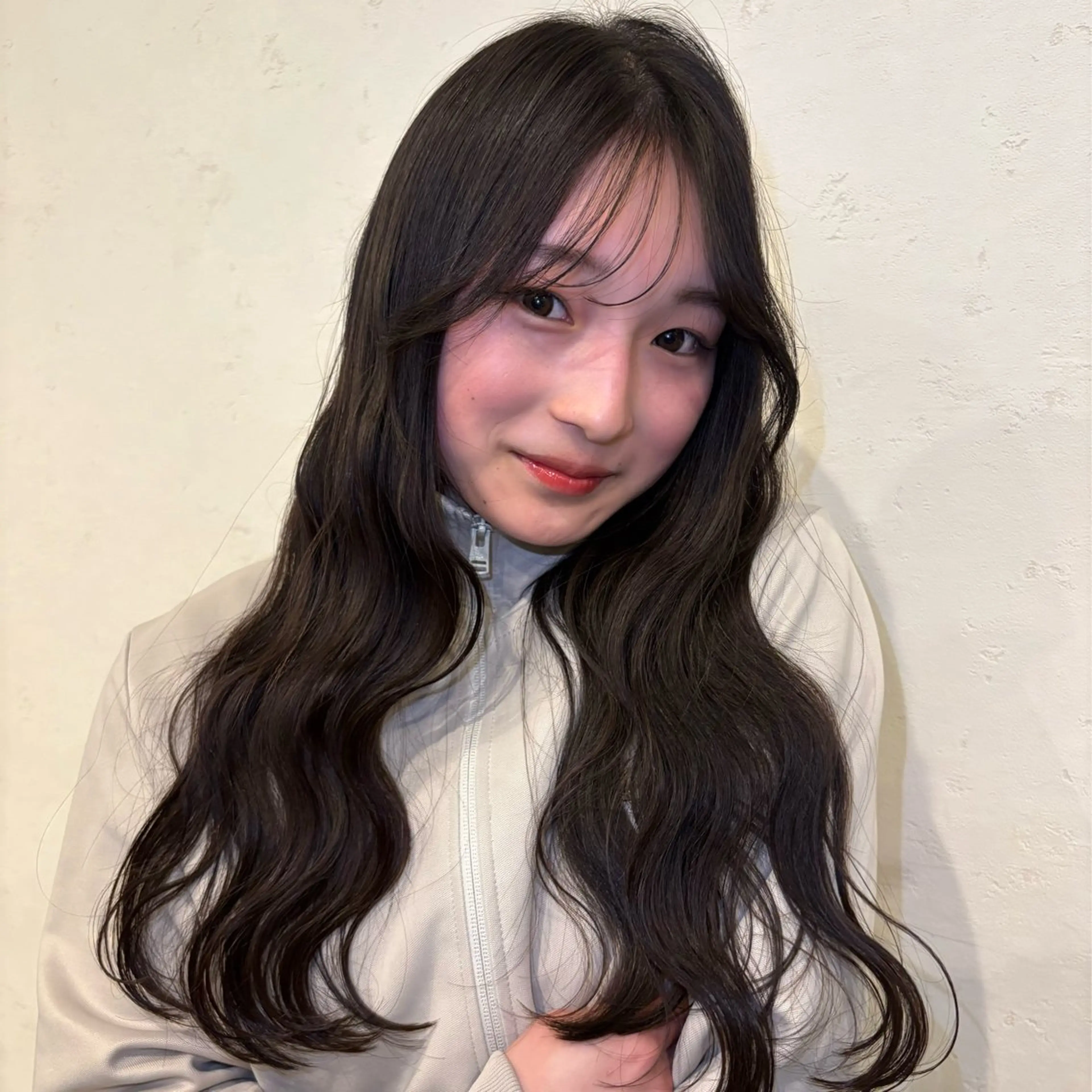 ロング 学生 顔まわり/透け感 カラー/青栁優🔆のヘアスタイル