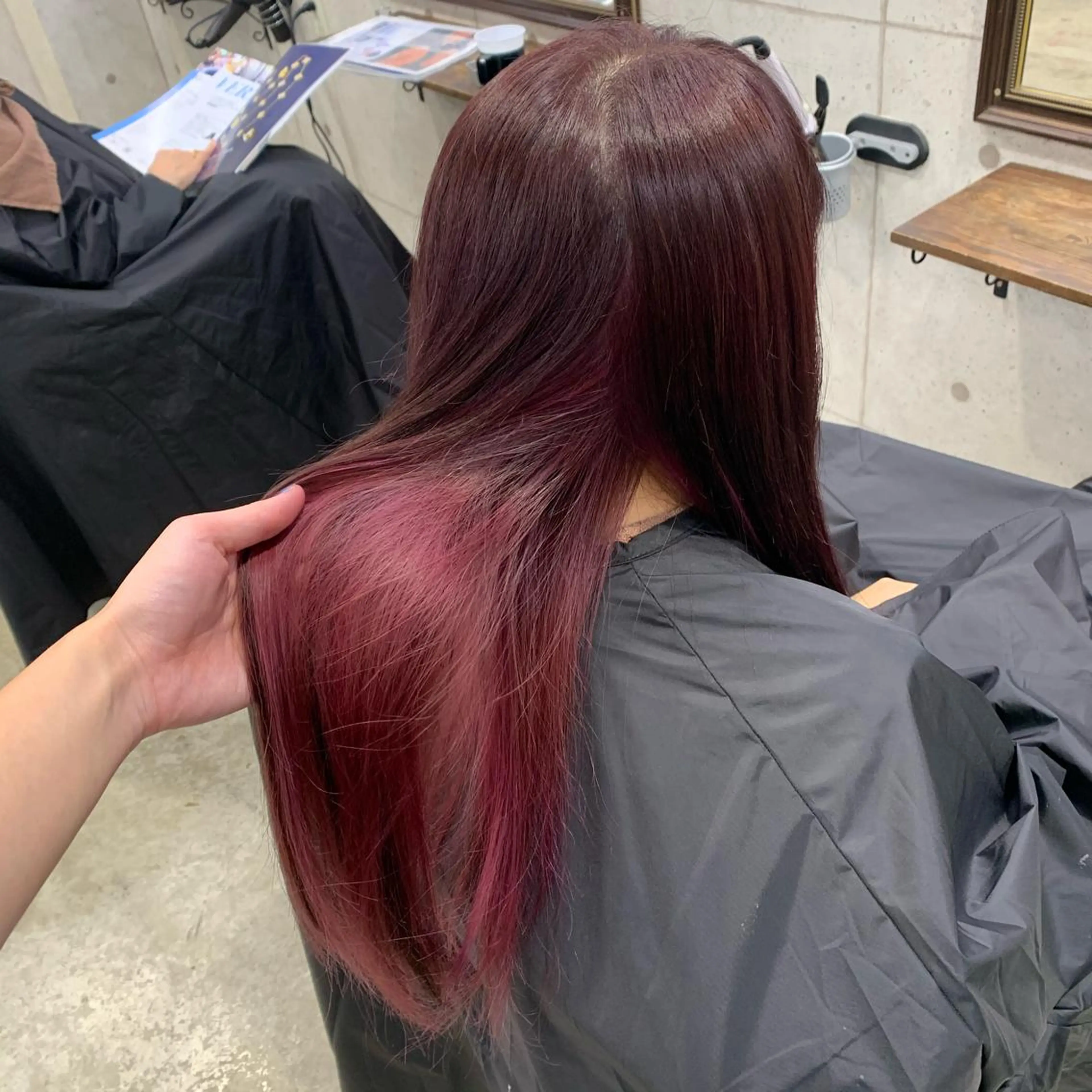 ロング カラー ピンクカラー 天野 利咲のヘアスタイル