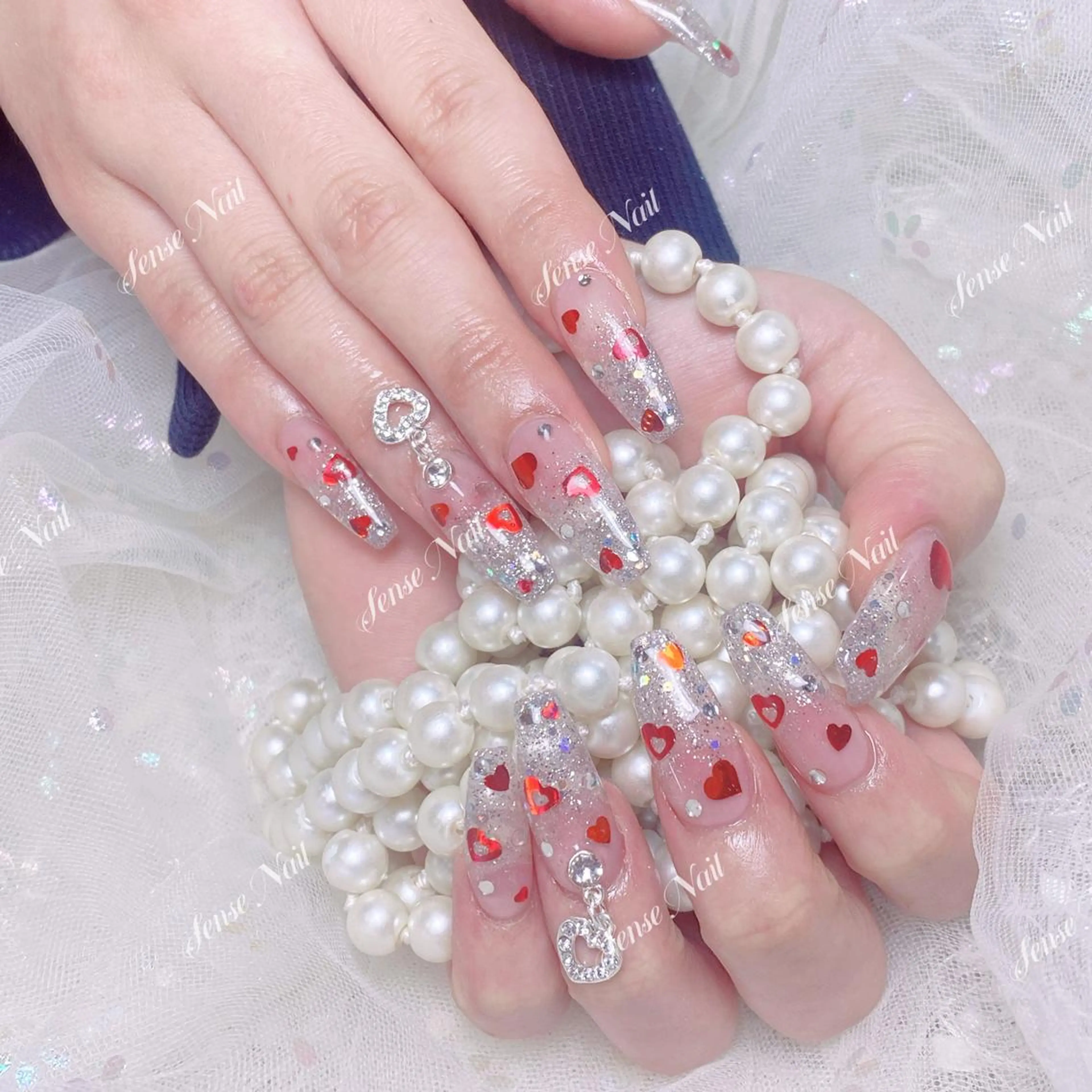 ネイル ハンドネイル ハンドケア Queening 🦋のネイルデザイン