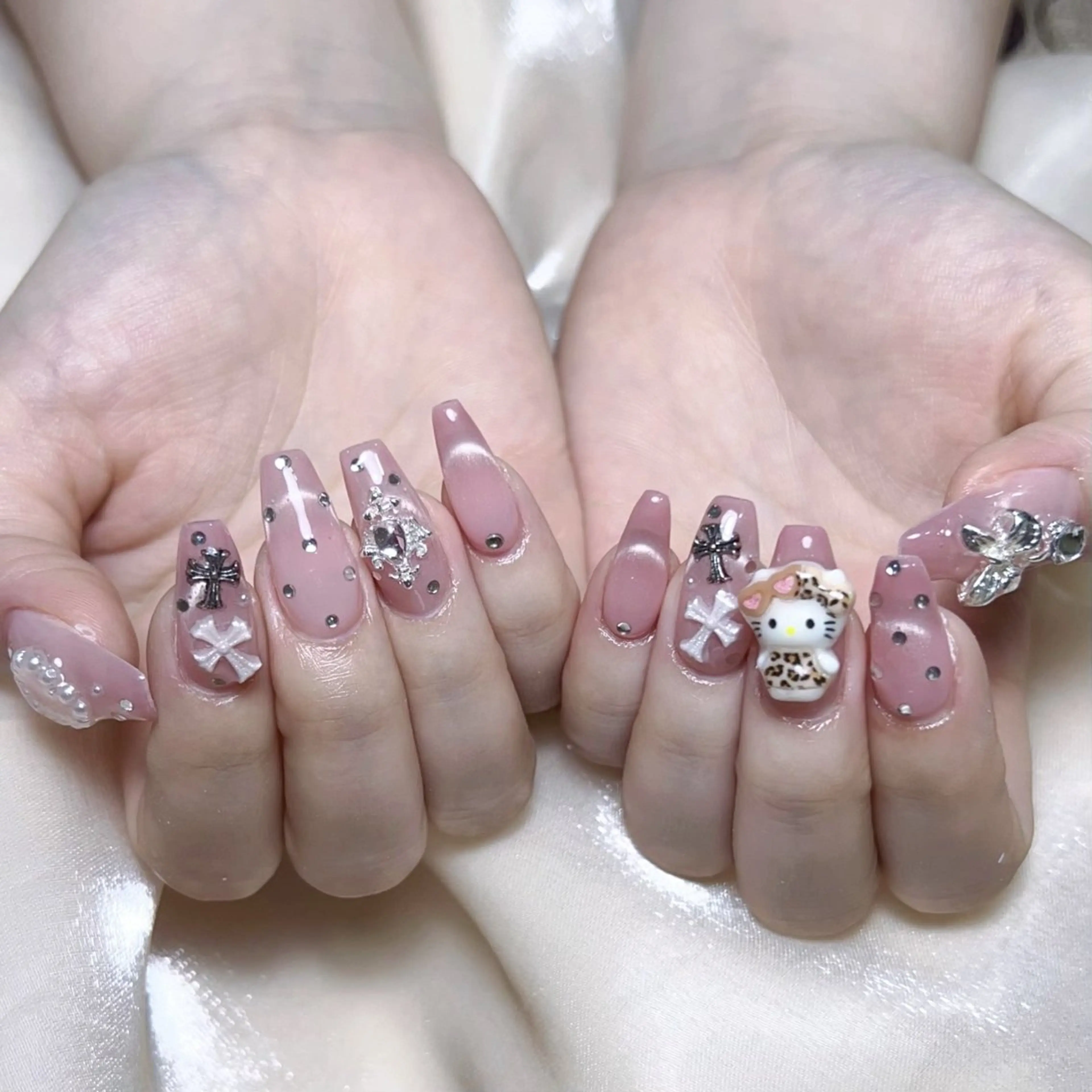 メンズ ネイル メンズ韓国風 アートネイル オーロラネイル ガーリー キラキラネイル ハンドネイル Nail salon 木にいるのネイルデザイン