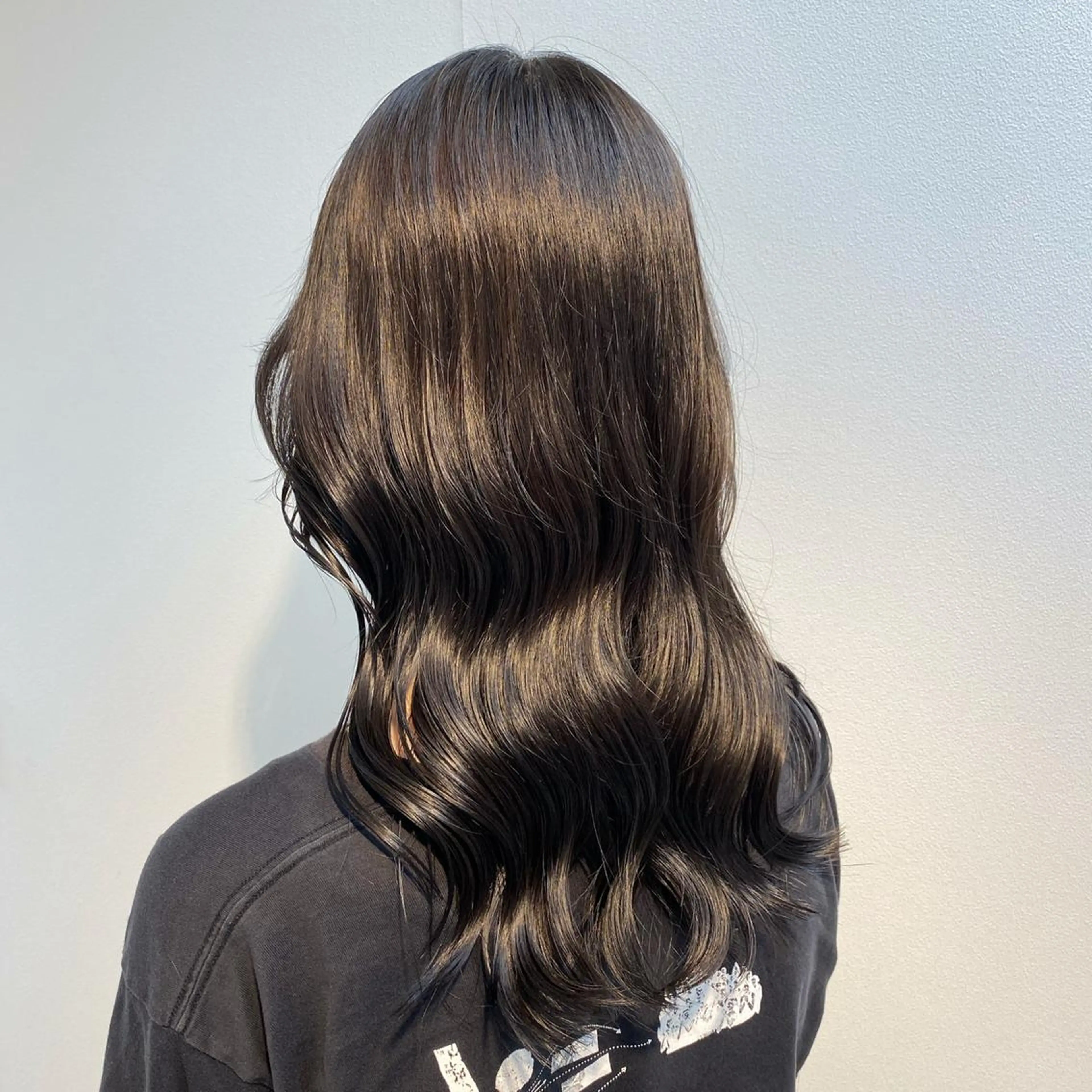 ミディアム カラー カット ヘアカラー トリートメント ✂韓国レイヤー 🦋みやび🪽のヘアスタイル