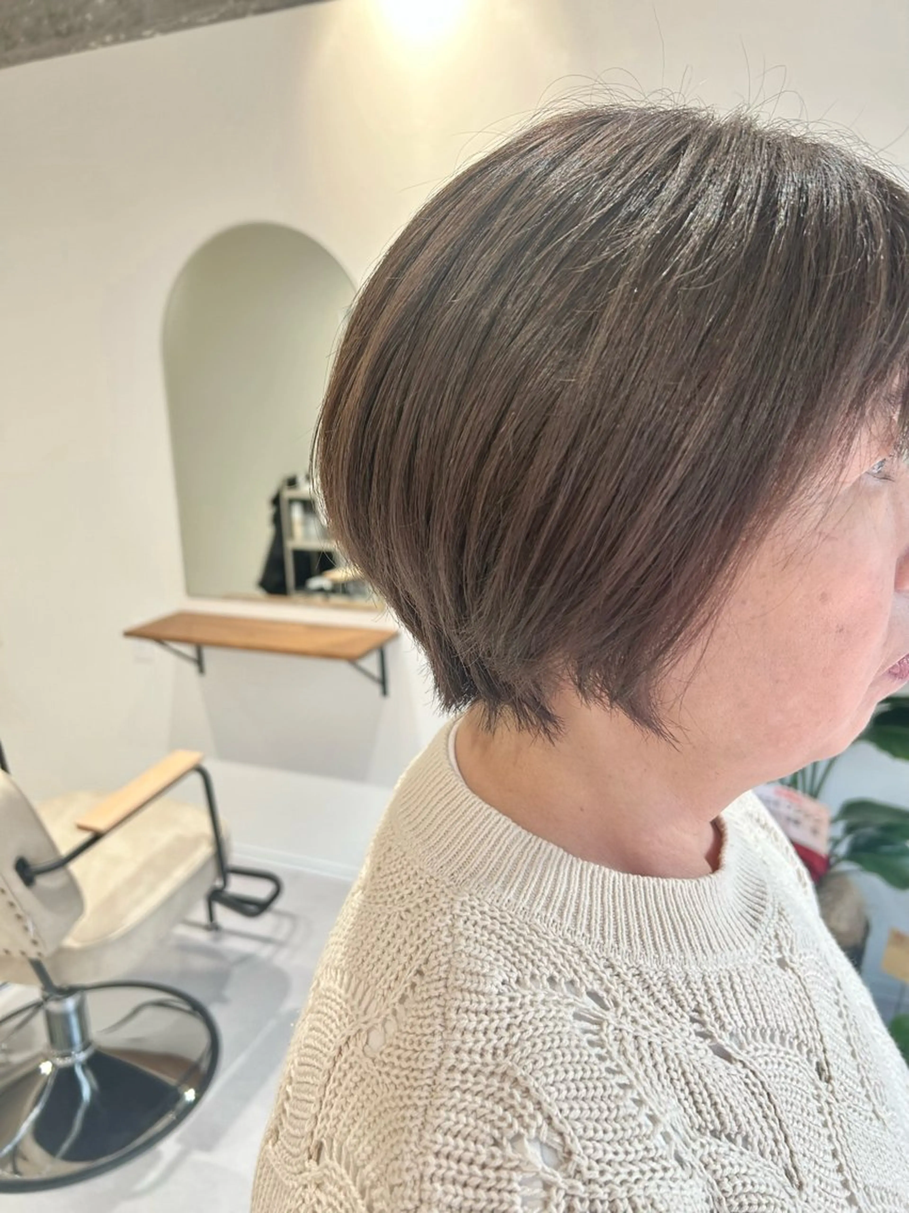 ショート カラー 神部 あずみのヘアスタイル