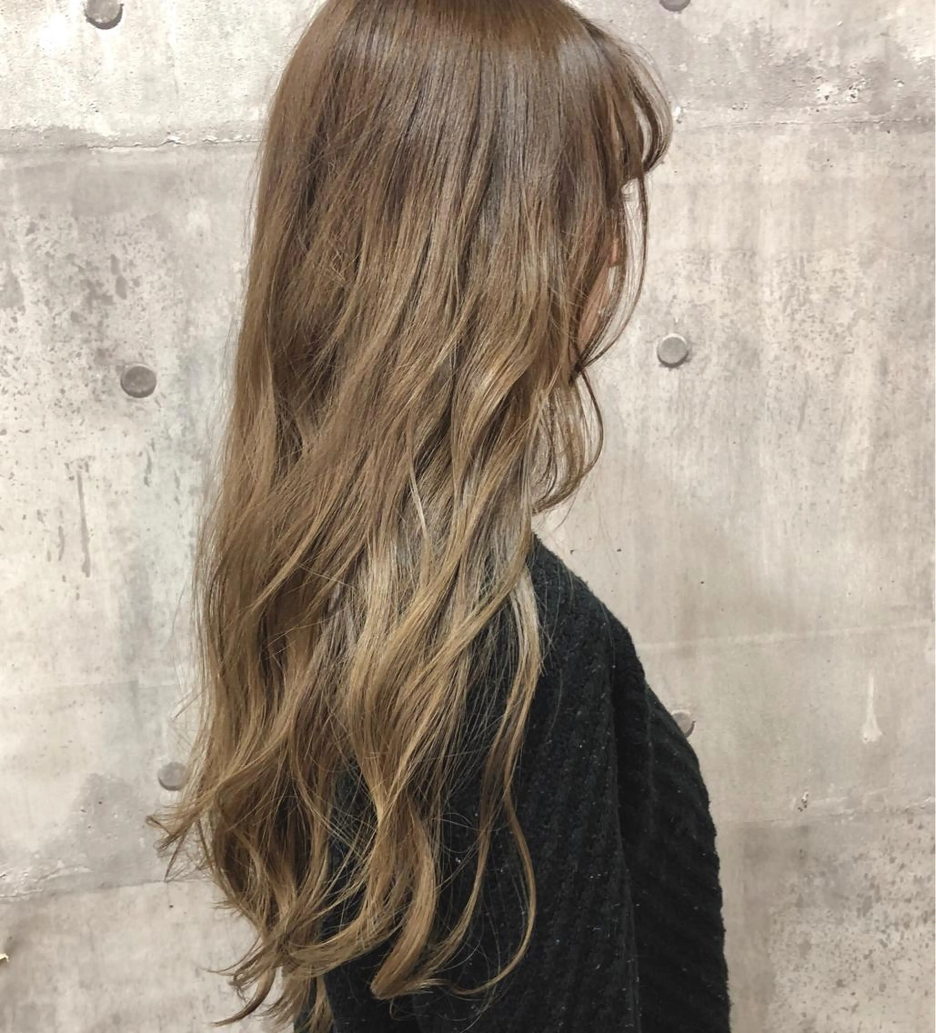 ロング カラー 菅沢 奈生のヘアスタイル
