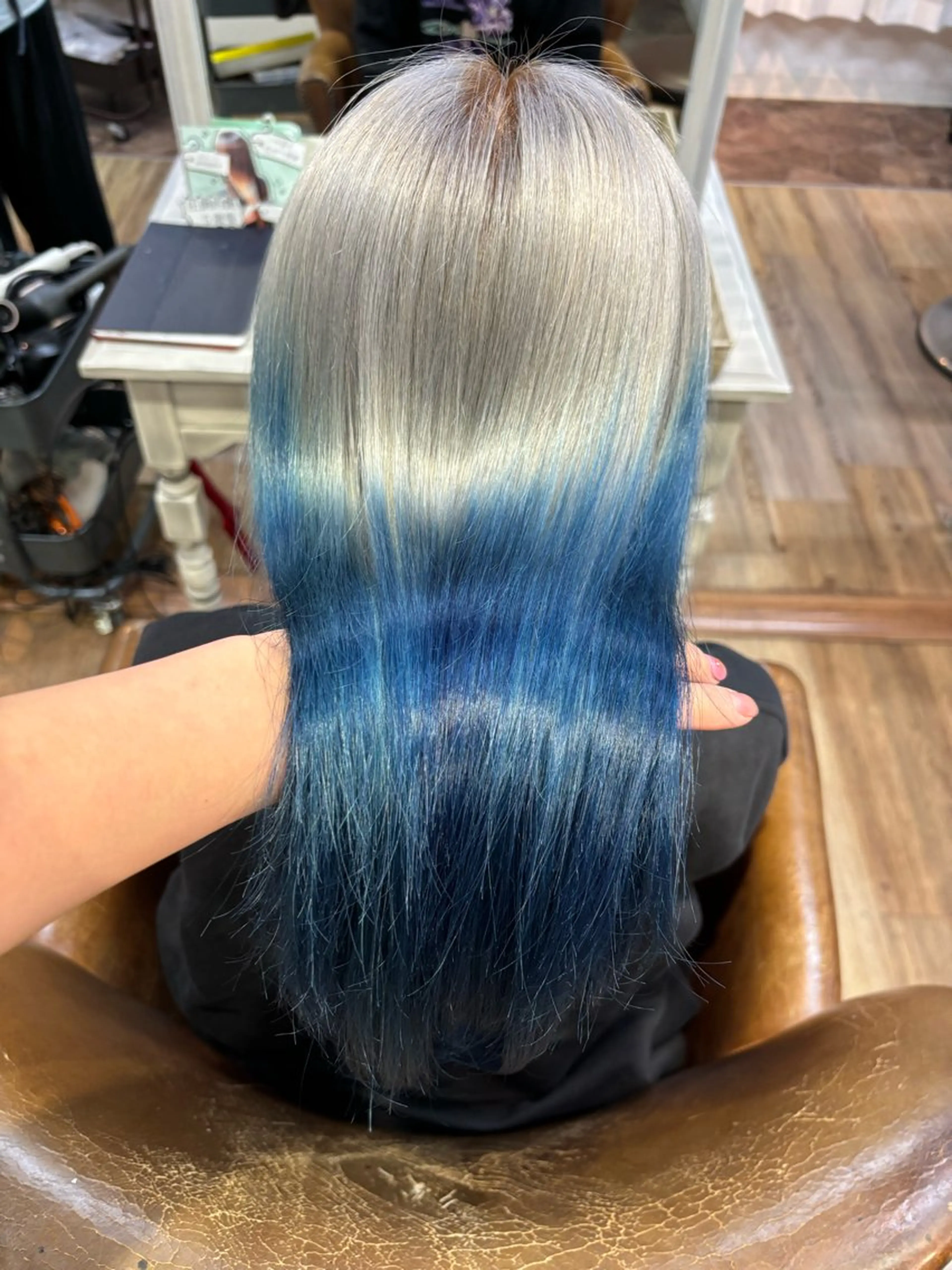 ロング レイヤーカット/ ハイトーン/ミノリのヘアスタイル