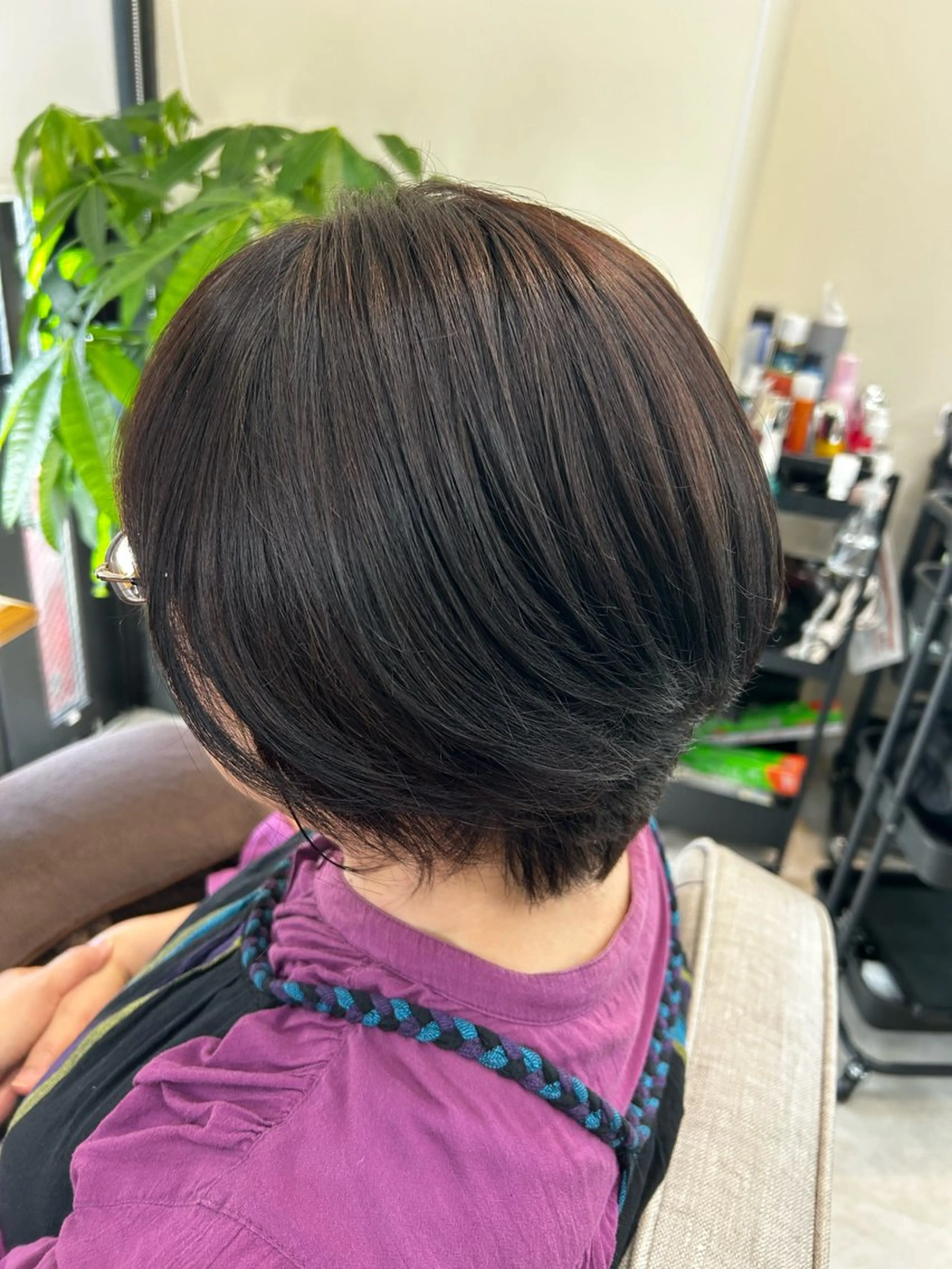 ショート アッシュ アッシュブラウン 桜木町 2分 ミセスショートのヘアスタイル