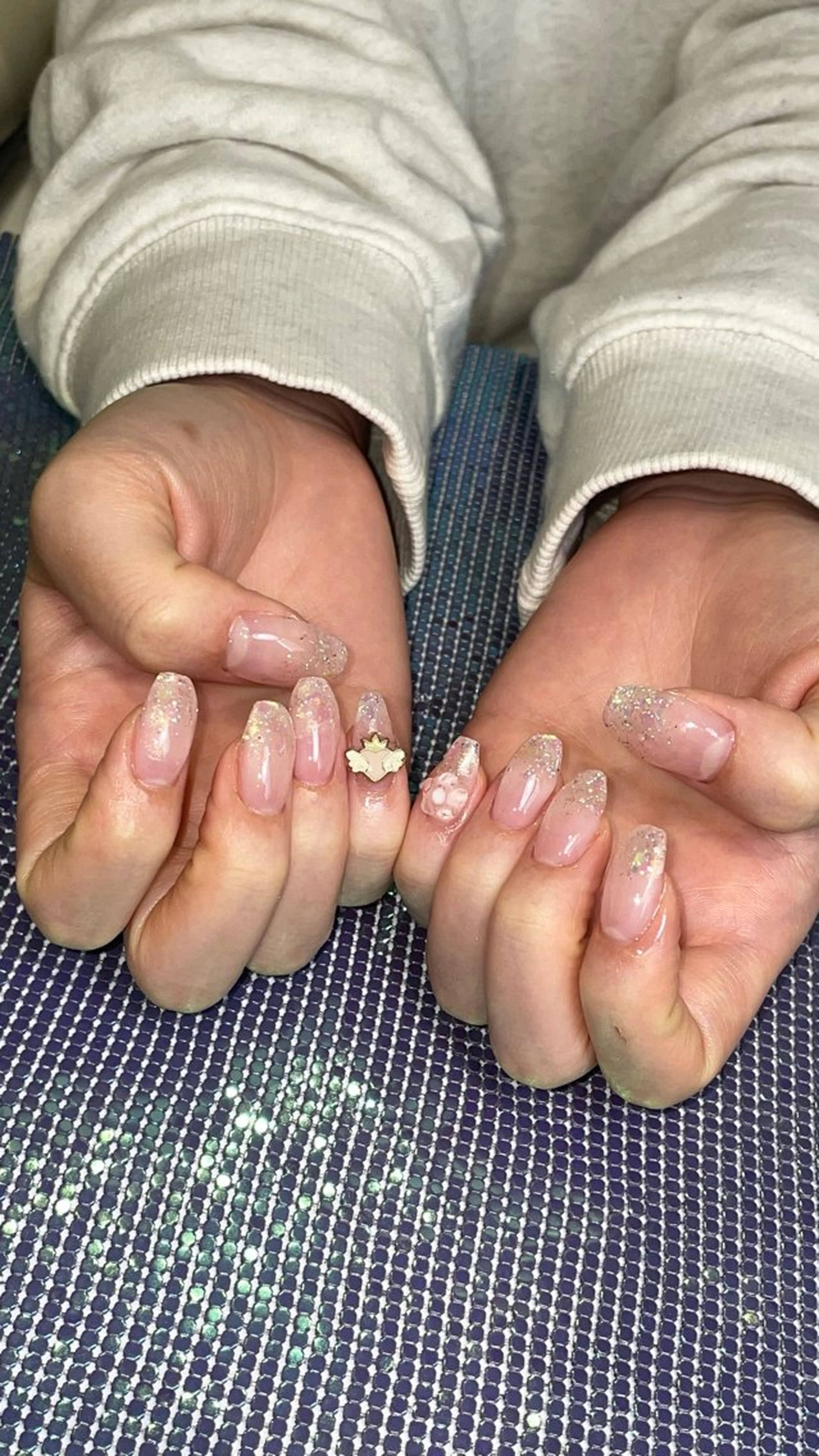 ネイル ラメ(グリッター) RICO NAIL所属・RICO Nail パーツつけ放題🌈のネイルデザイン