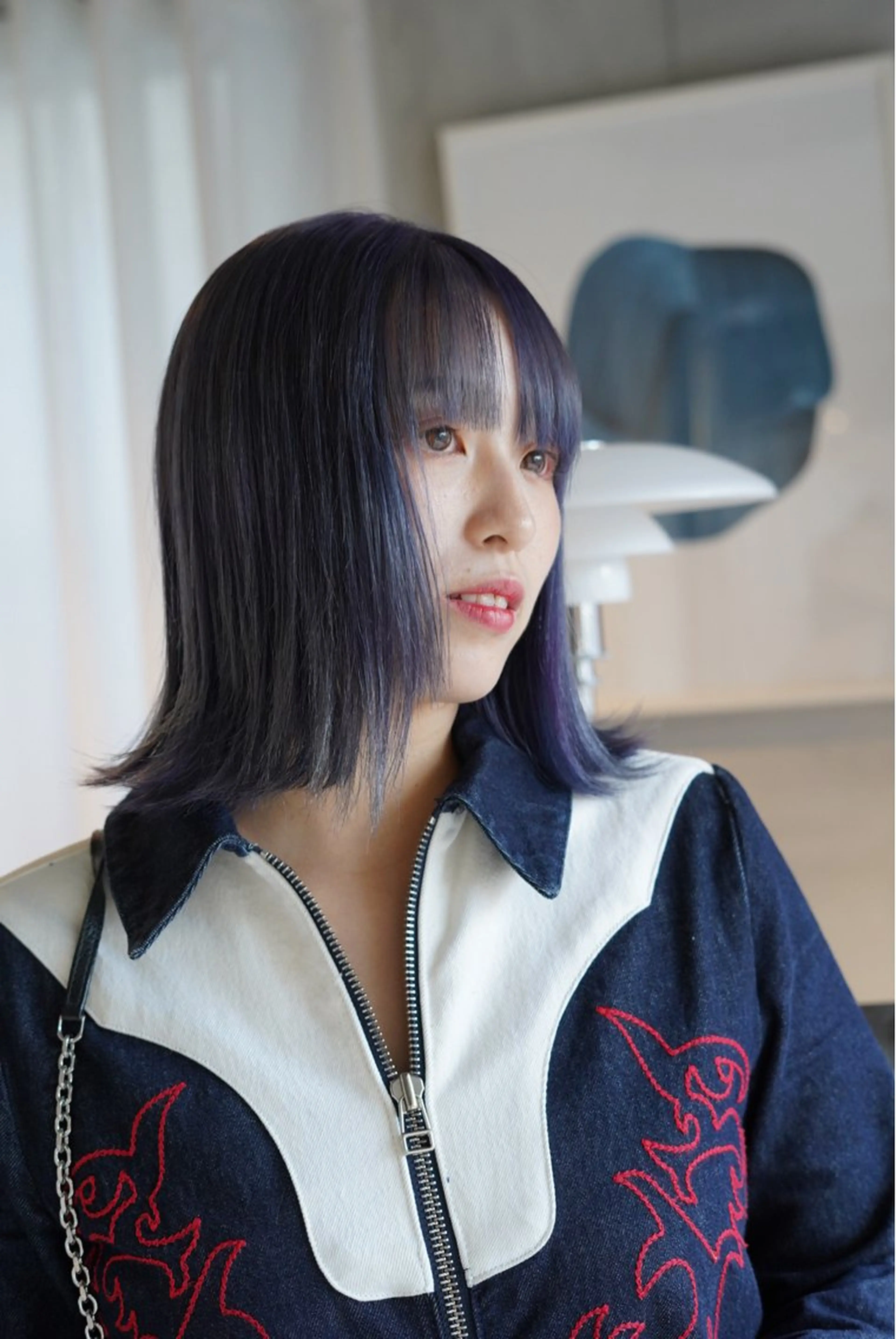 ミディアム カラー ベージュカラー パープルカラー MANA /レイヤー /暖色カラーのヘアスタイル