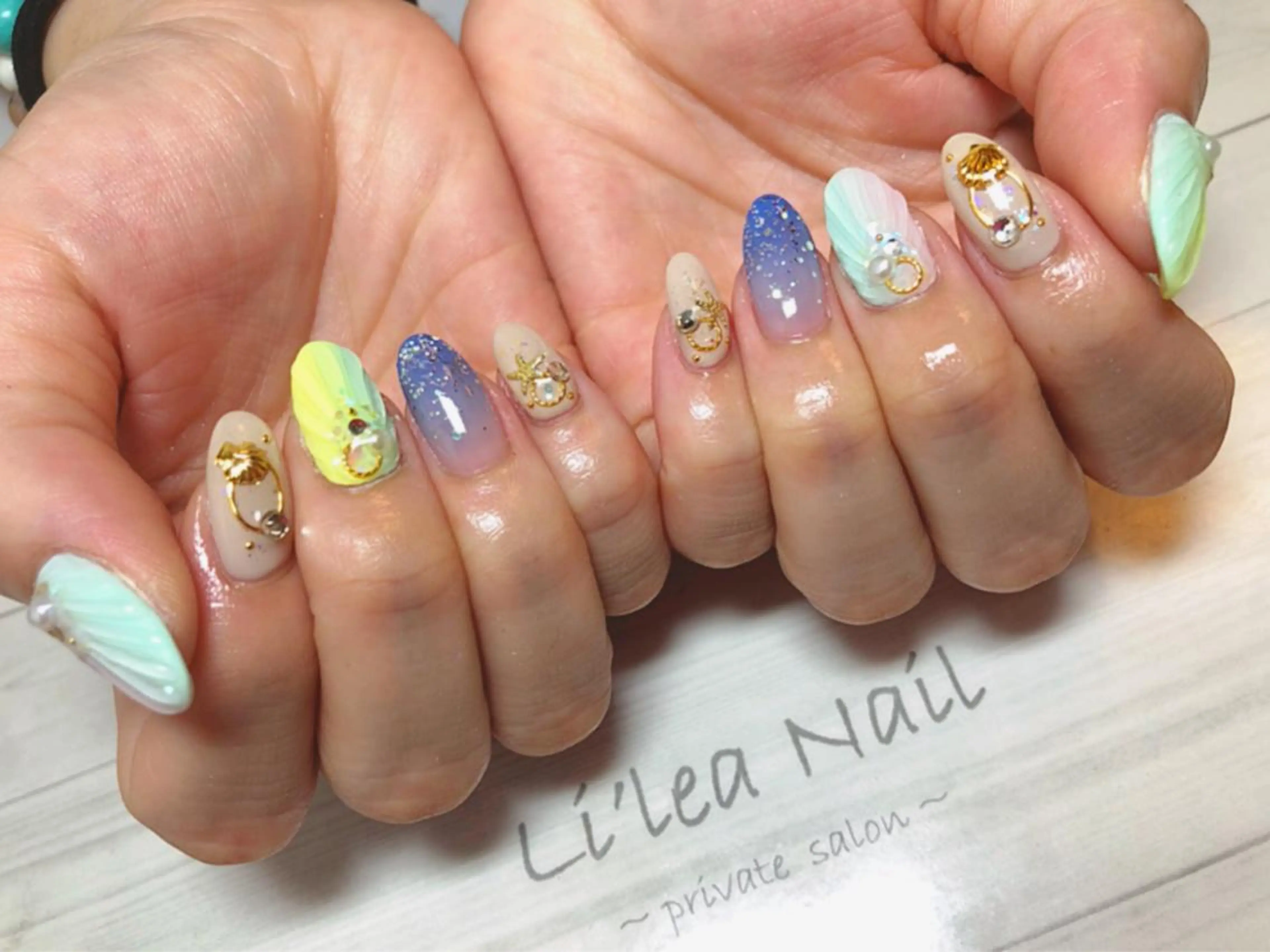 ネイル Li'leaNail AINAのネイルデザイン