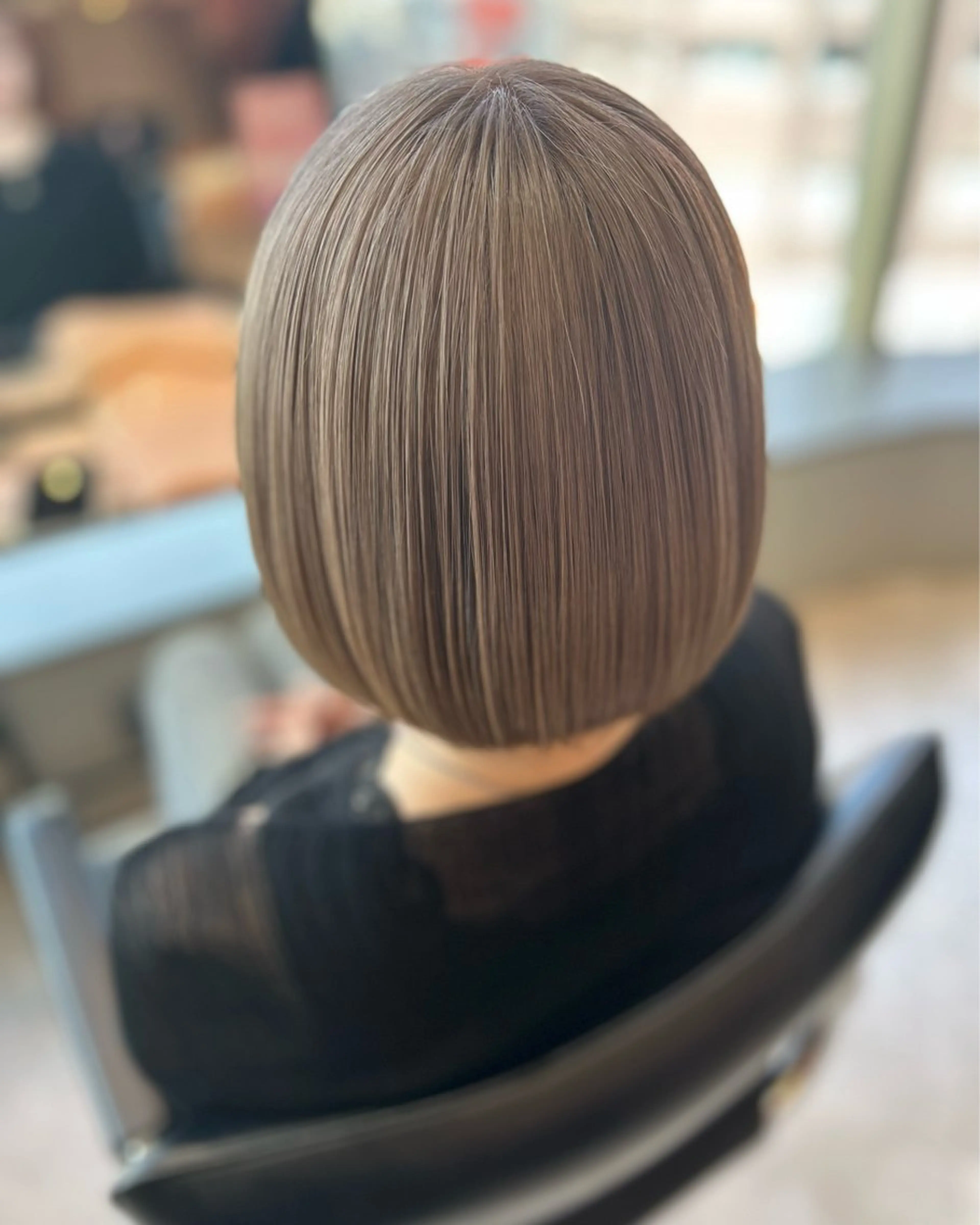 ショート カット 艶髪特化矯正カット ✨️MOMOEのヘアスタイル